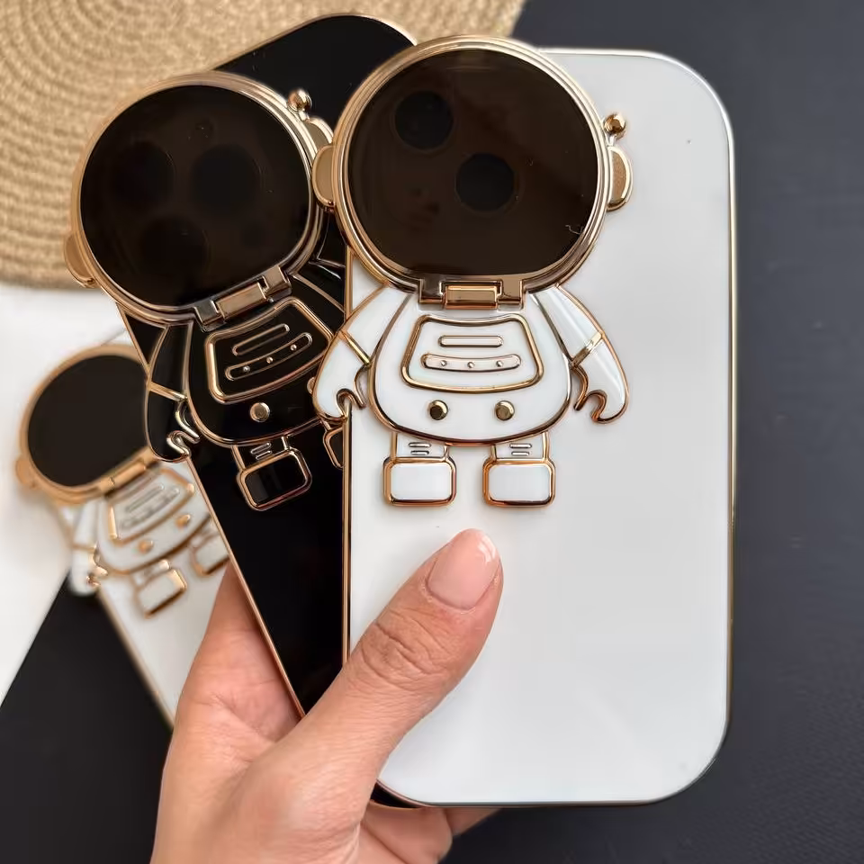 قاب فانتزی فضانورد استند شو محافظ دوربین برای آیفون