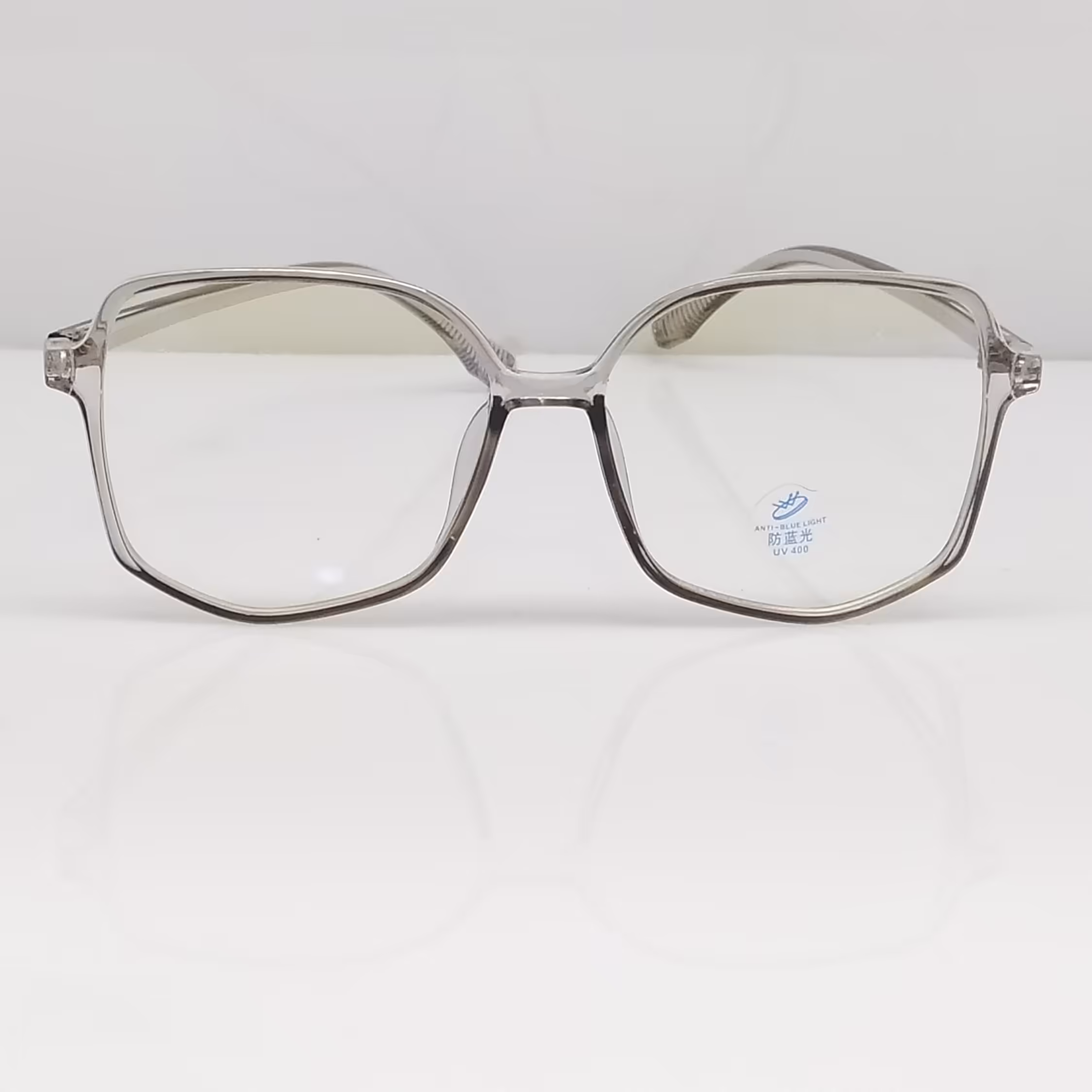 عینک کامپیوتر و گوشی موبایل جنس فریم تمام قاب کائوچو جنس عدسی پلاستیک بلوکات مخصوص کار با کامپیوتر و گوشی موبایل