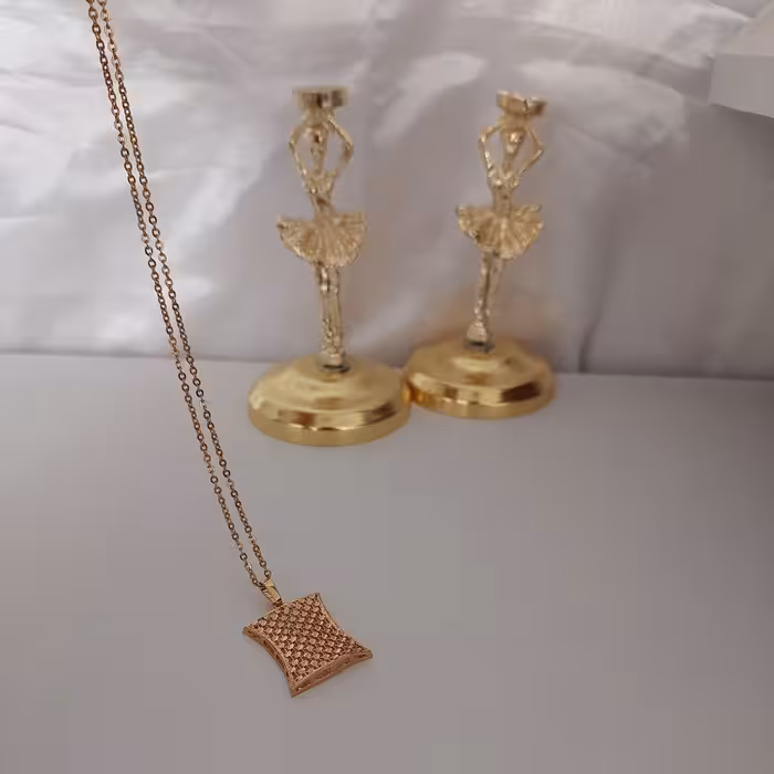 گردنبند و پلاک طلایی