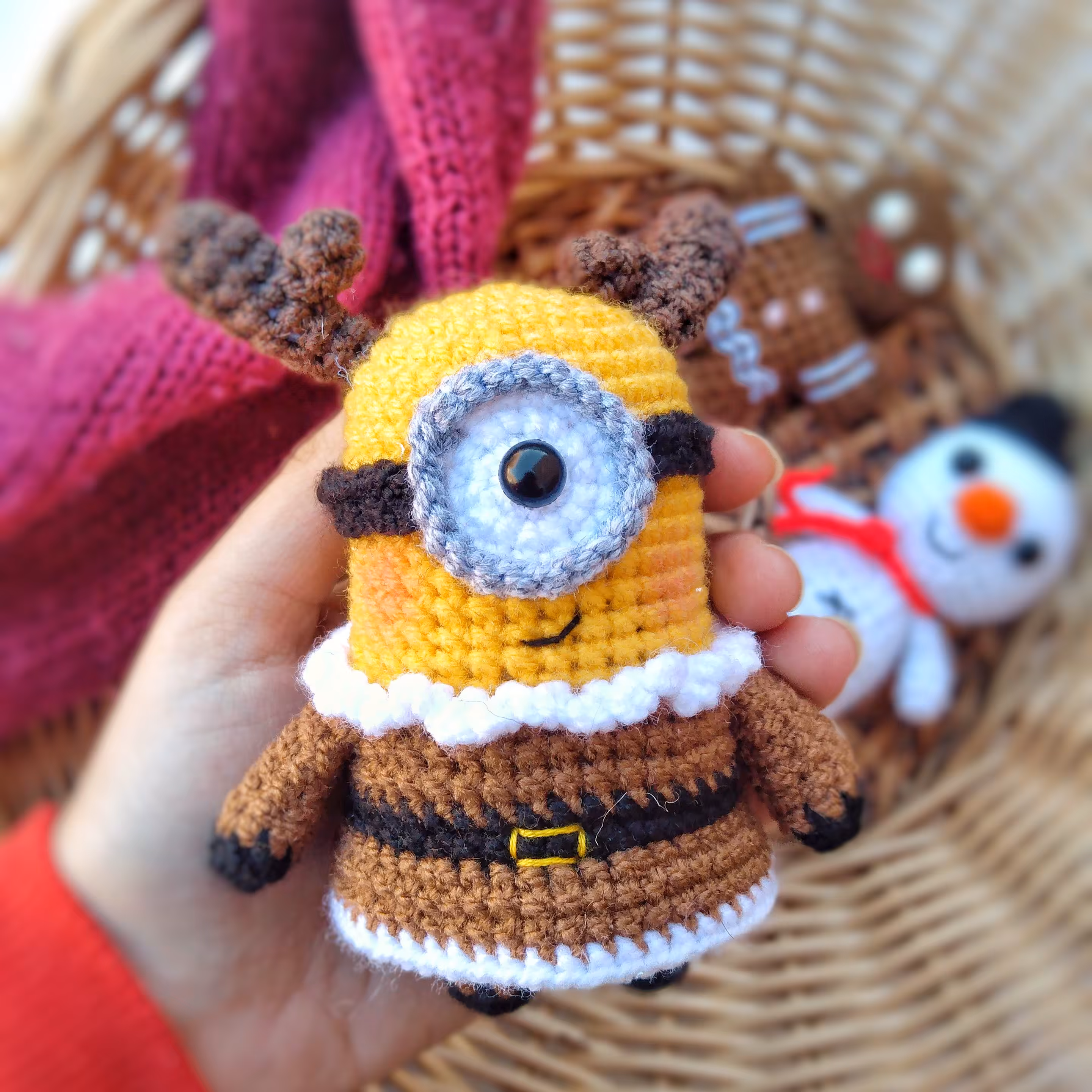 عروسک مینیون با لباس قهوه ای سایز  کوچک (استوارت)