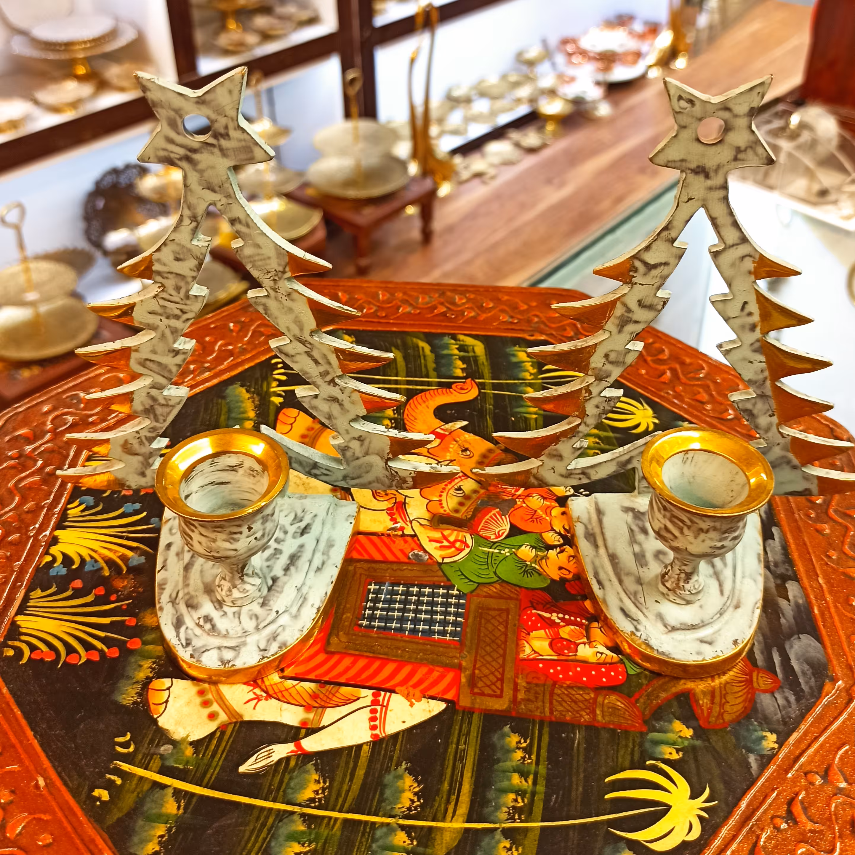 شمعدان برنجی فیروزه ای طرح کاج، شمعدانی تمام برنج خالص، فوق العاده شیک قیمت استثنائی به مدت محدود