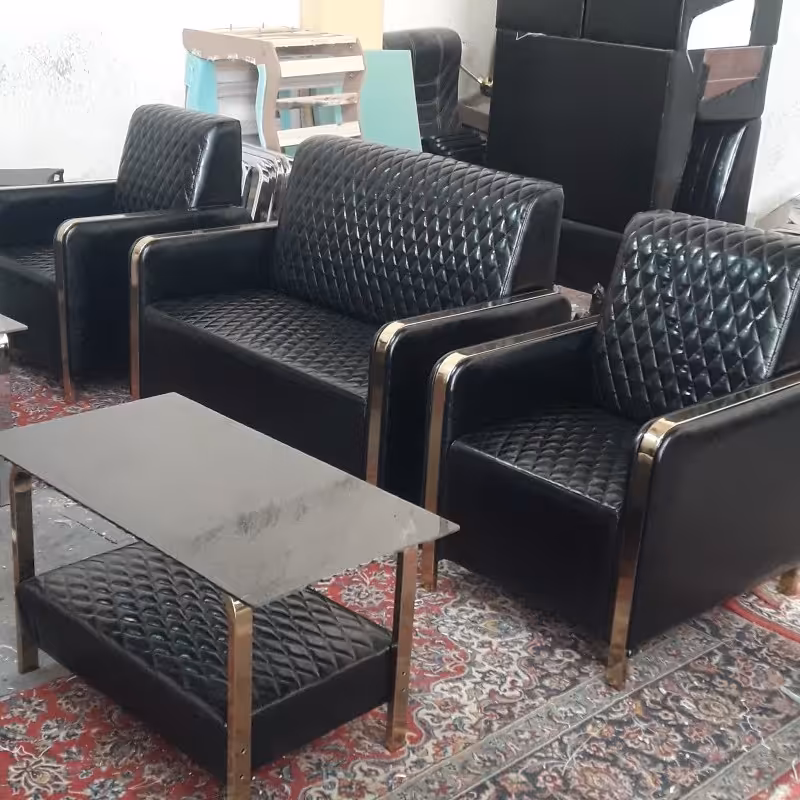 مبل. پاندا.   هزینه ارسال با مشتری است و موقع تحویل دریافت میشود 