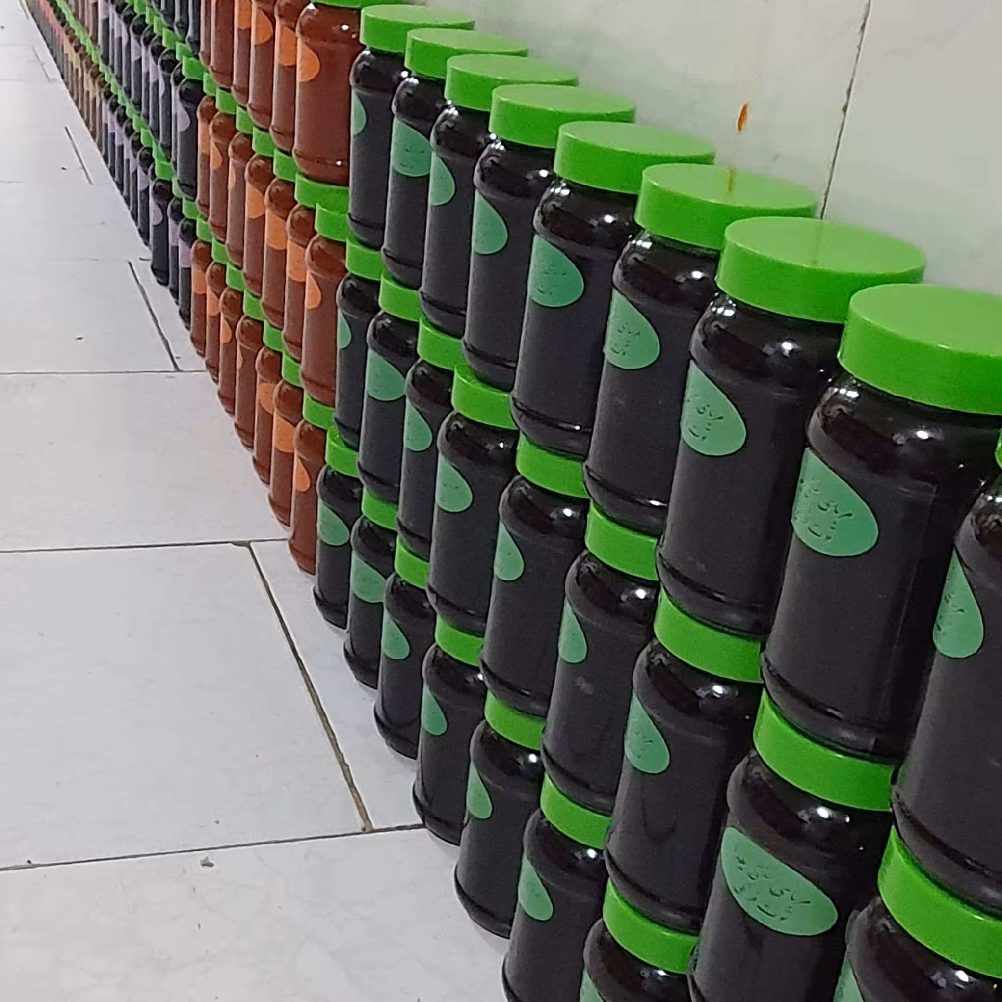 مربای توت فرنگی یک کیلویی