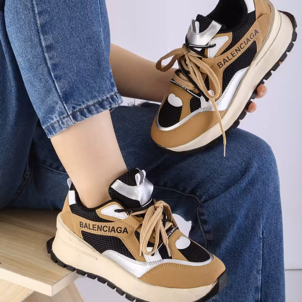 کفش اسپرت زنانه دو بند بالانسیگا سایز39 ارسال رایگان