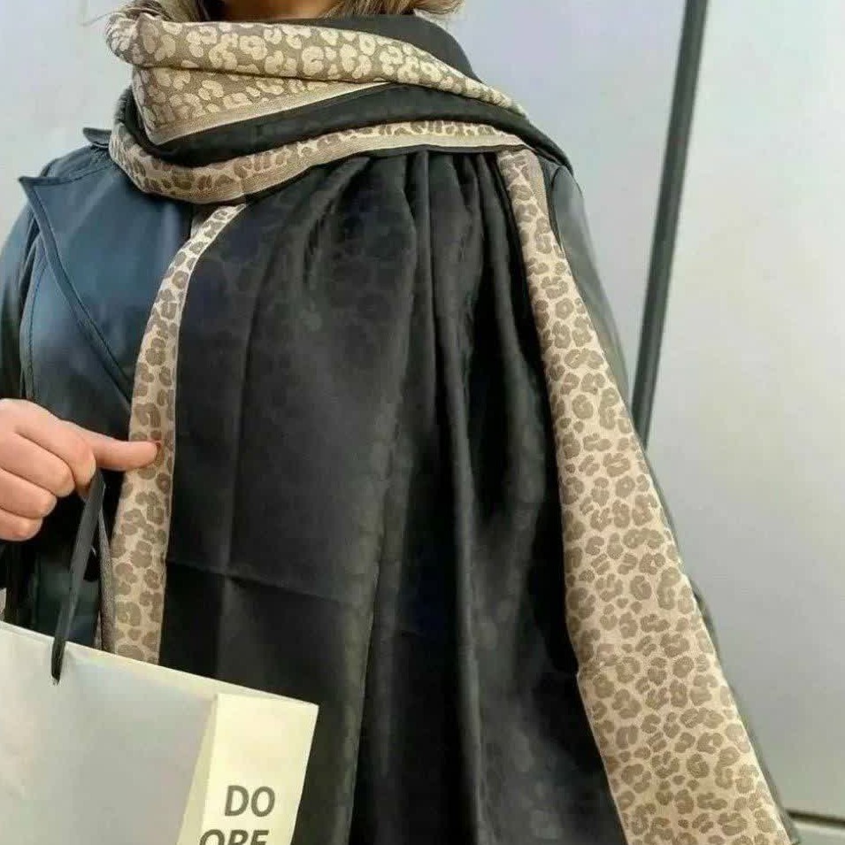 
شال مشکی 

