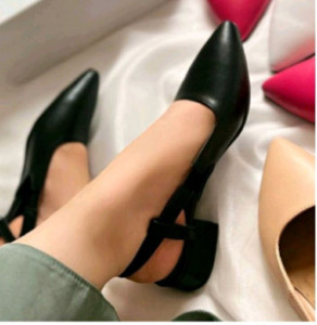 صندل زنانه دخترانه کالکشن جدید کیفیت درجه یک پاشنه 25 تا 3 س