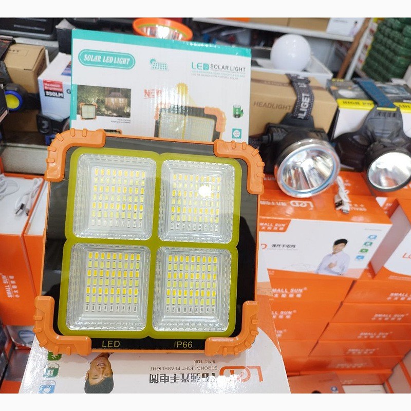 پرژکتور شارژی متوسط سولار دار