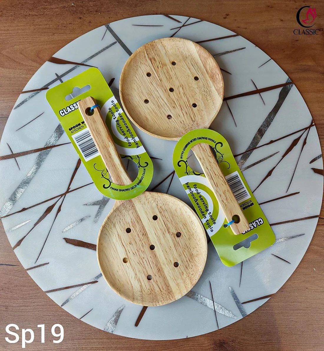 کفگیر چوبی گرد سوراخ پهن بزرگ sp19