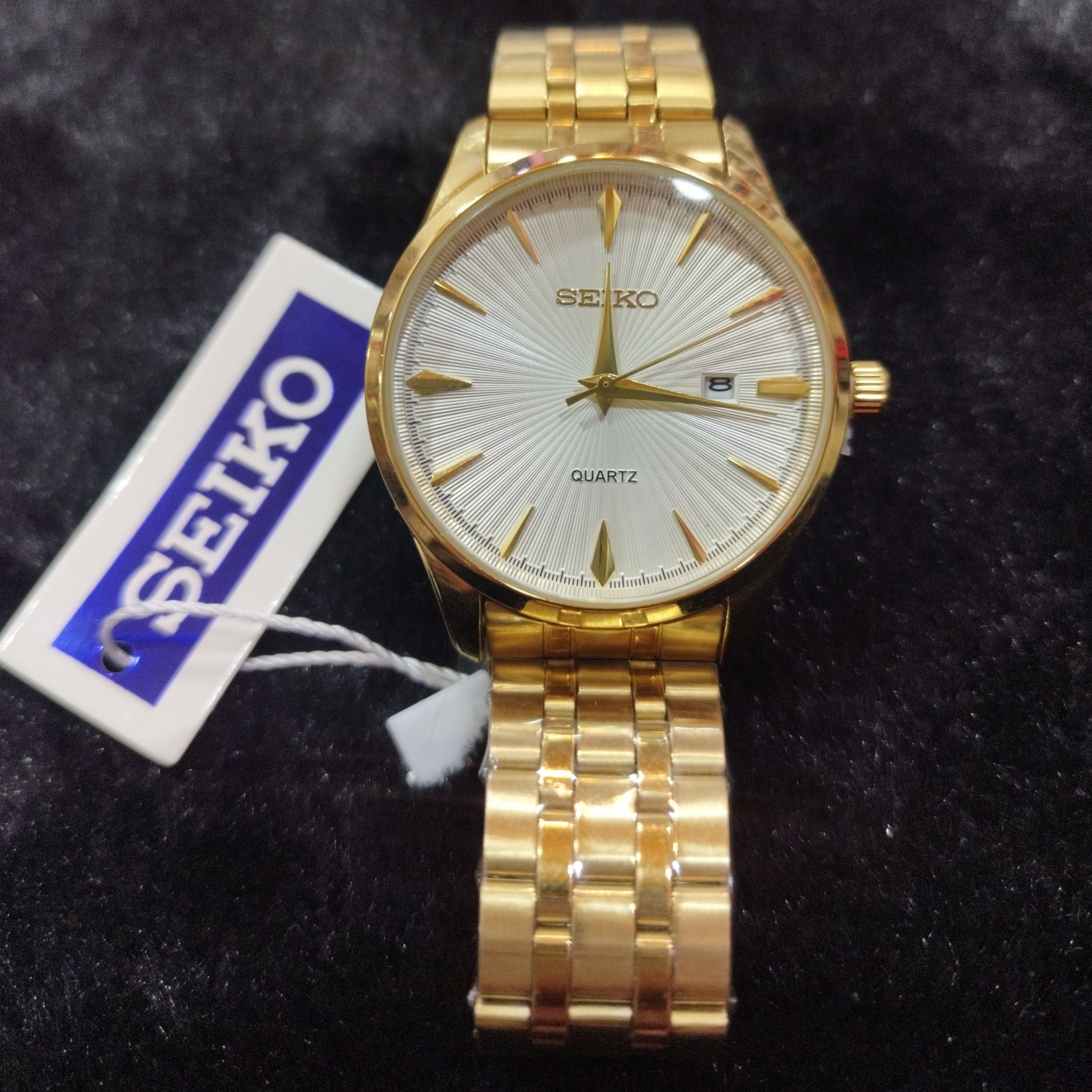ساعت seiko،موتور ژاپن ضد آب رنگ ثابت جنس بند و بدنه استیل قفل کلیپسی ت