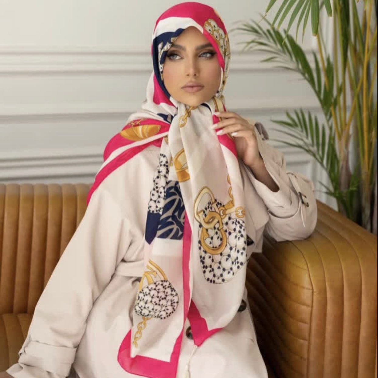 روسری وال ترک مجلسی قواره 140 کرم صورتی