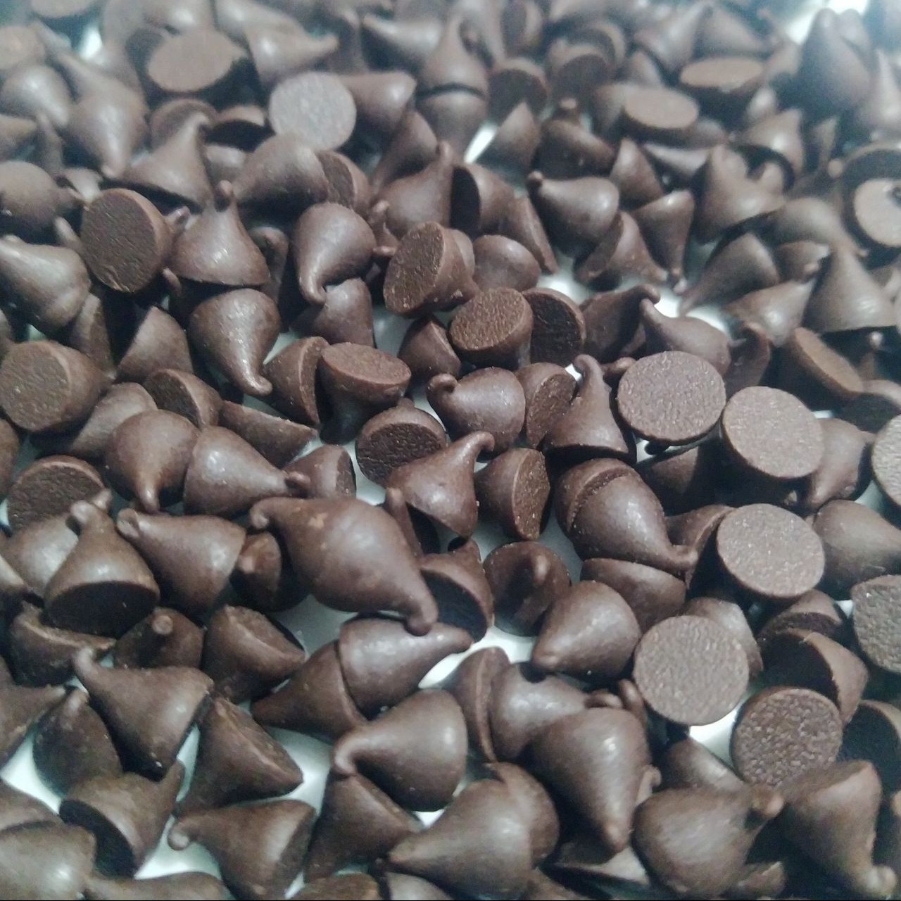 شکلات چیپسی ( 50 گرمی) نسوز