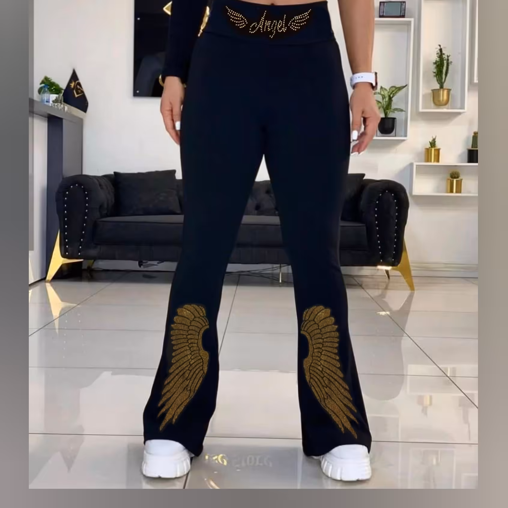 شلوار مجلسی نگین گاری شده ، شلوار بوت کات ، شلوار نگین دار  ، شلوار مجلسی نگین کاری شده ، شلوار مشکی ،شلوار پاییزه