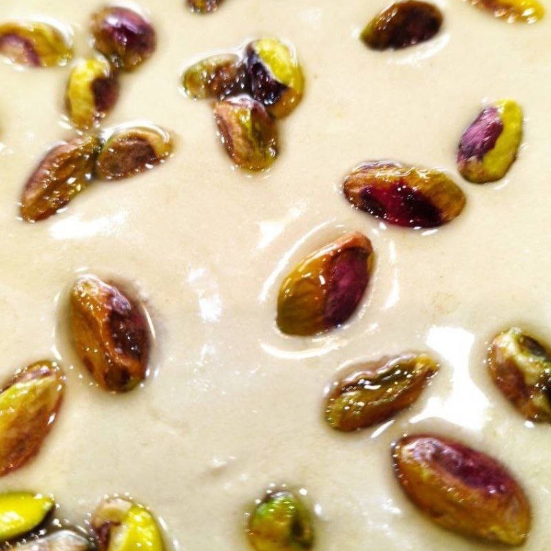 حلوا ارده با مغز پسته ممتاز یک کیلویی