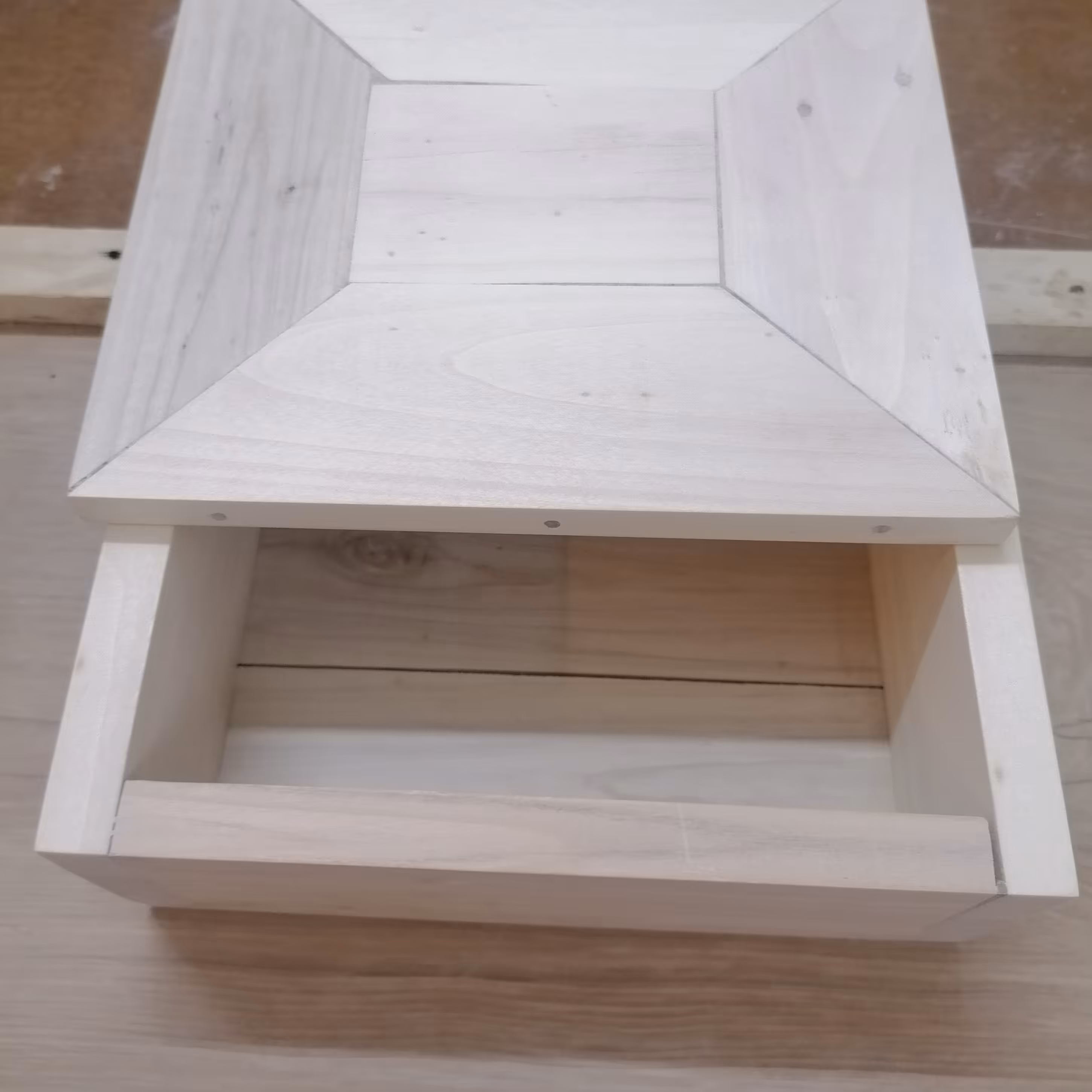 جعبه جواهرات با چوب طبیعی سازه ای با هنر دست با هنر تیکه چسبانی