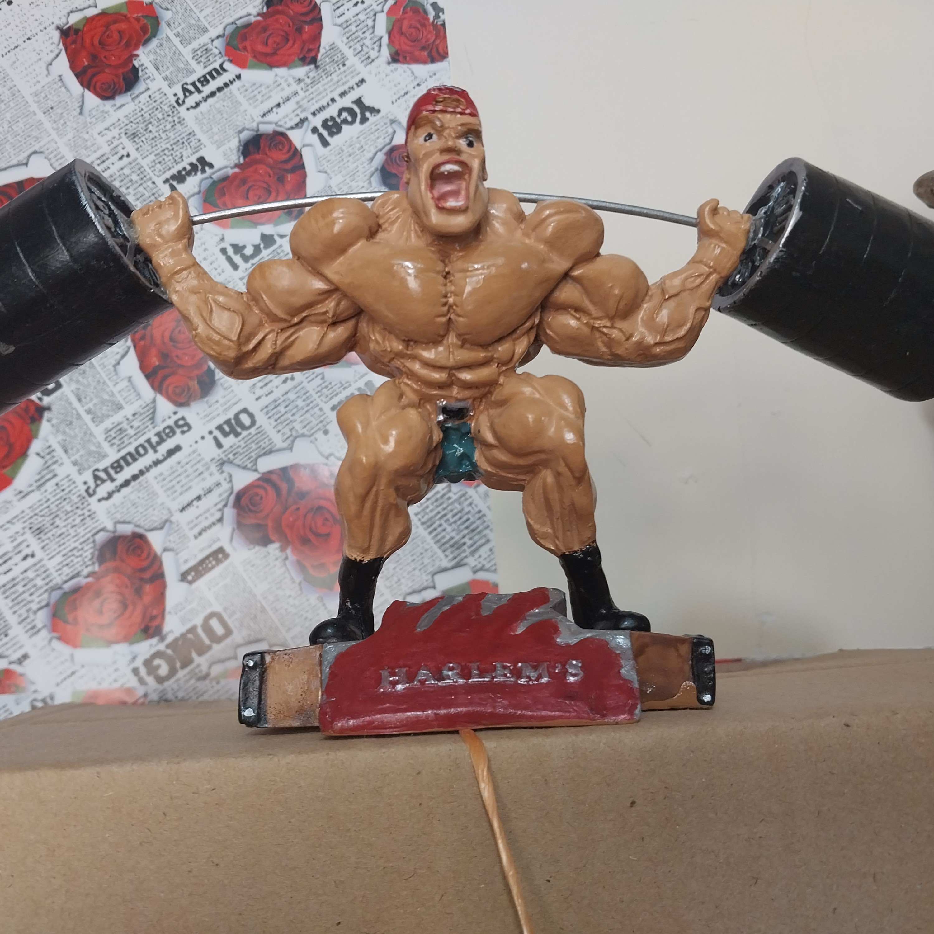 مجسمه بدن ساز