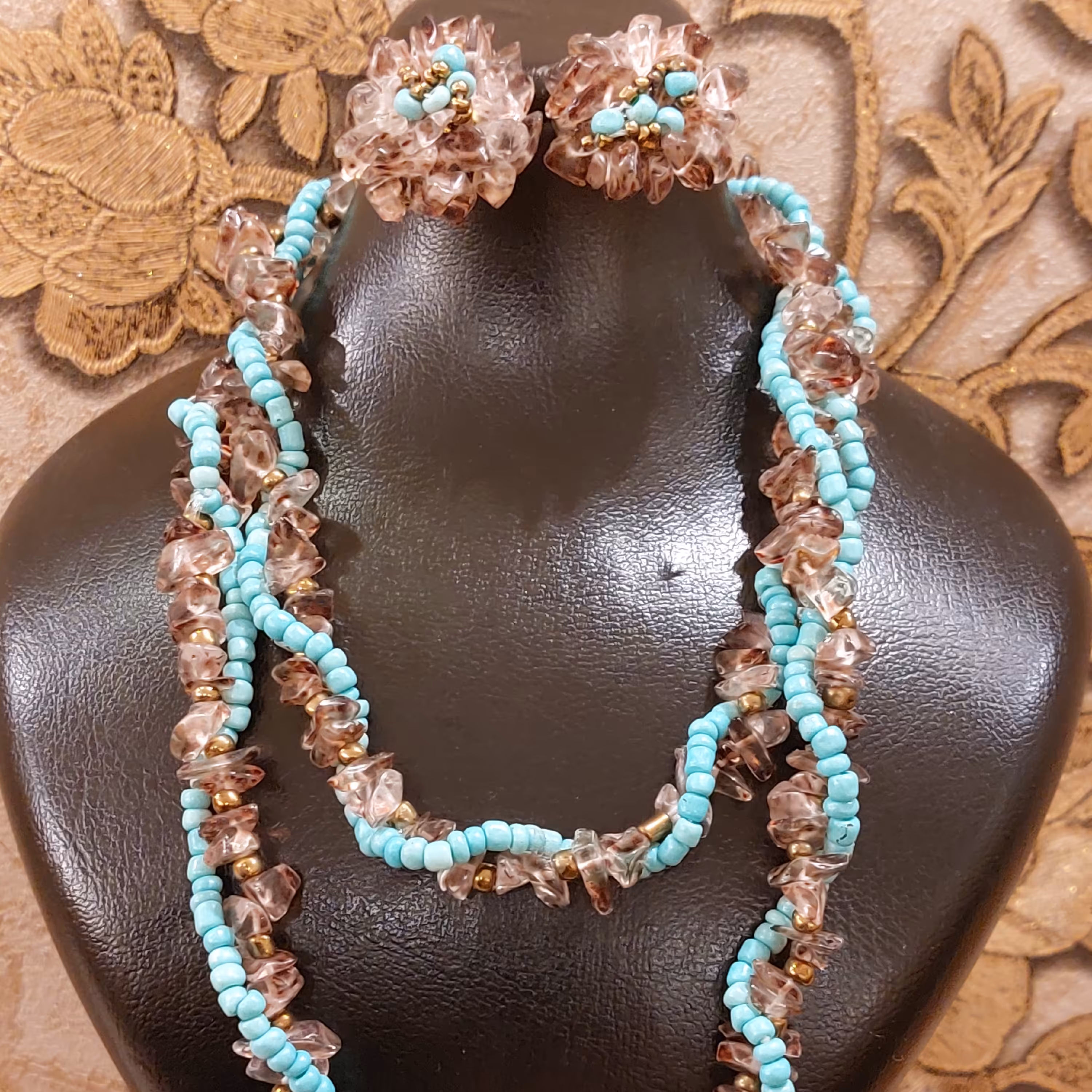 نیم ست گردن آویز وگوشواره بافت ترکیبی سنگ شکسته ومنجوق...