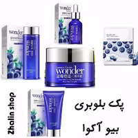 پک جوانسازی بلوبری بیوآکوا شامل فوم شستشو و سرم پوستی ، کرم آبرسان ، تونر و 10 عدد ماسک ورقه ای می باشد