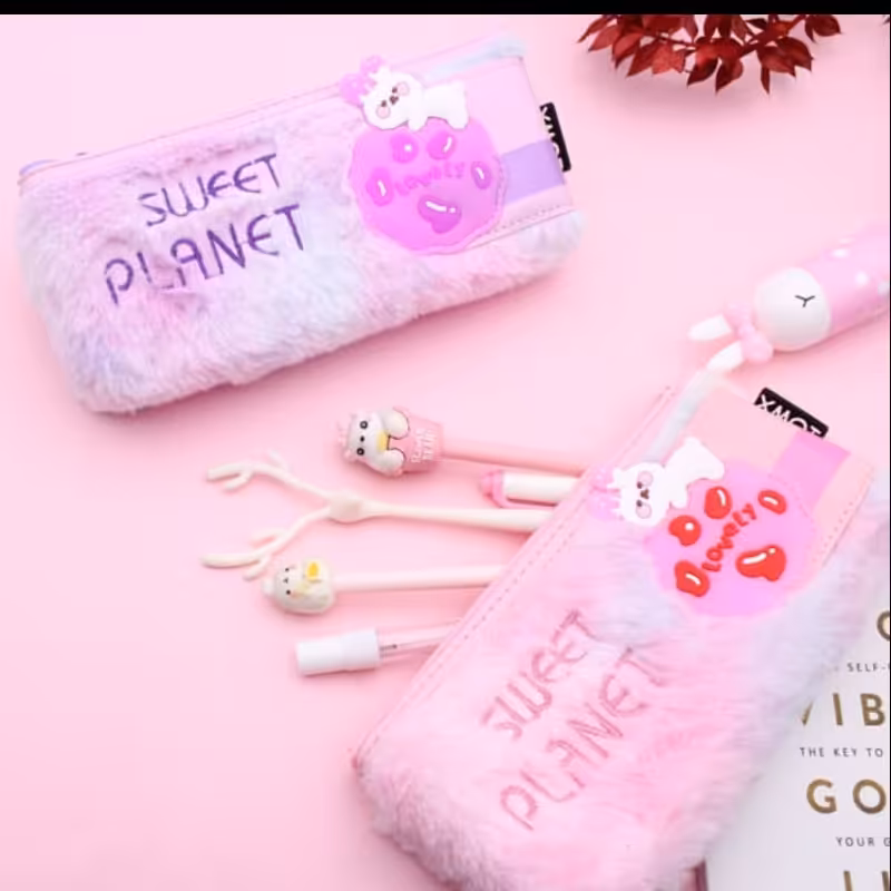 جامدادی پوم پوم فانتزی طرح خرگوش و سیاره باران


کبفیت بسیار عالی

در رنگهای مختلف

