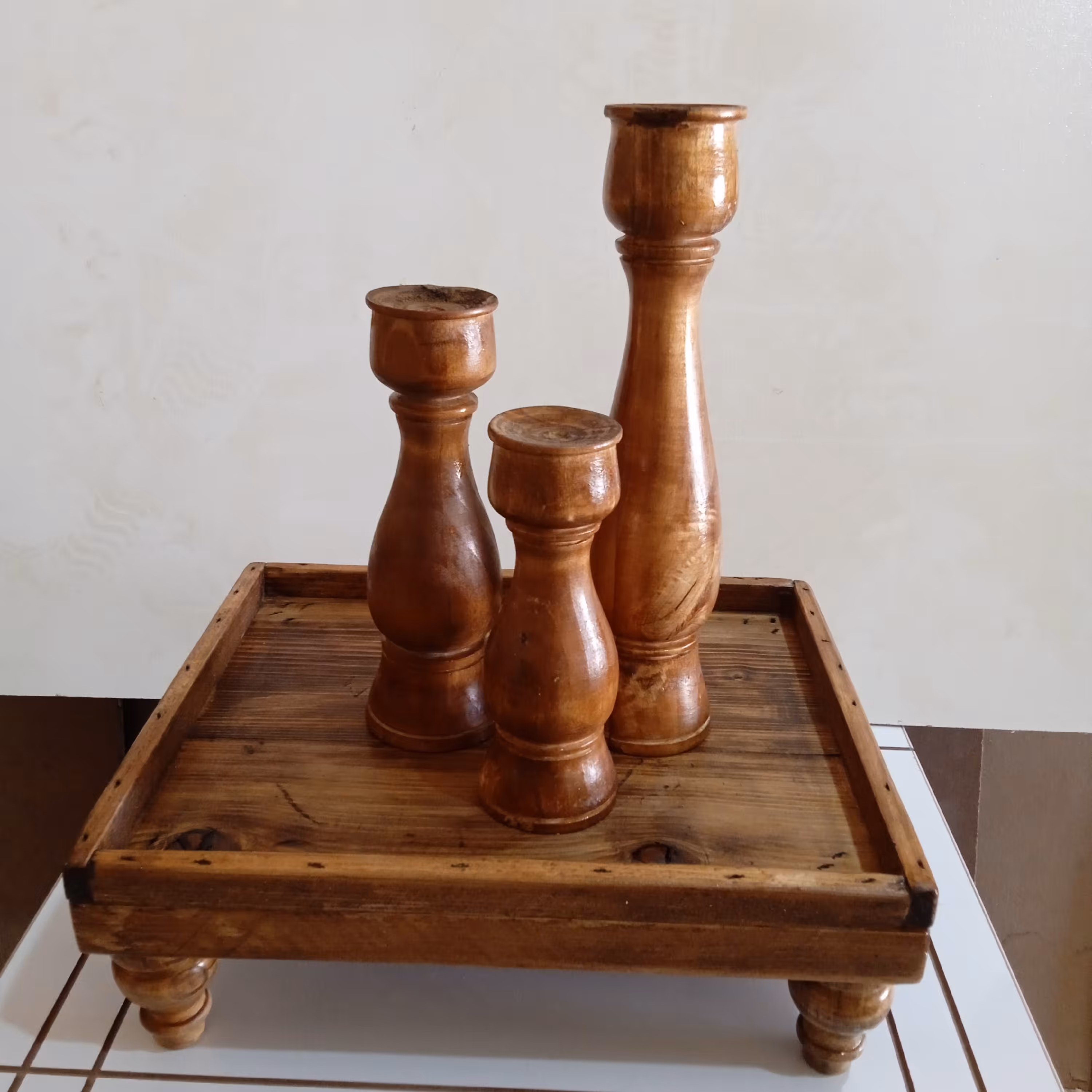 شمعدانی چوبی با سینی رایزر