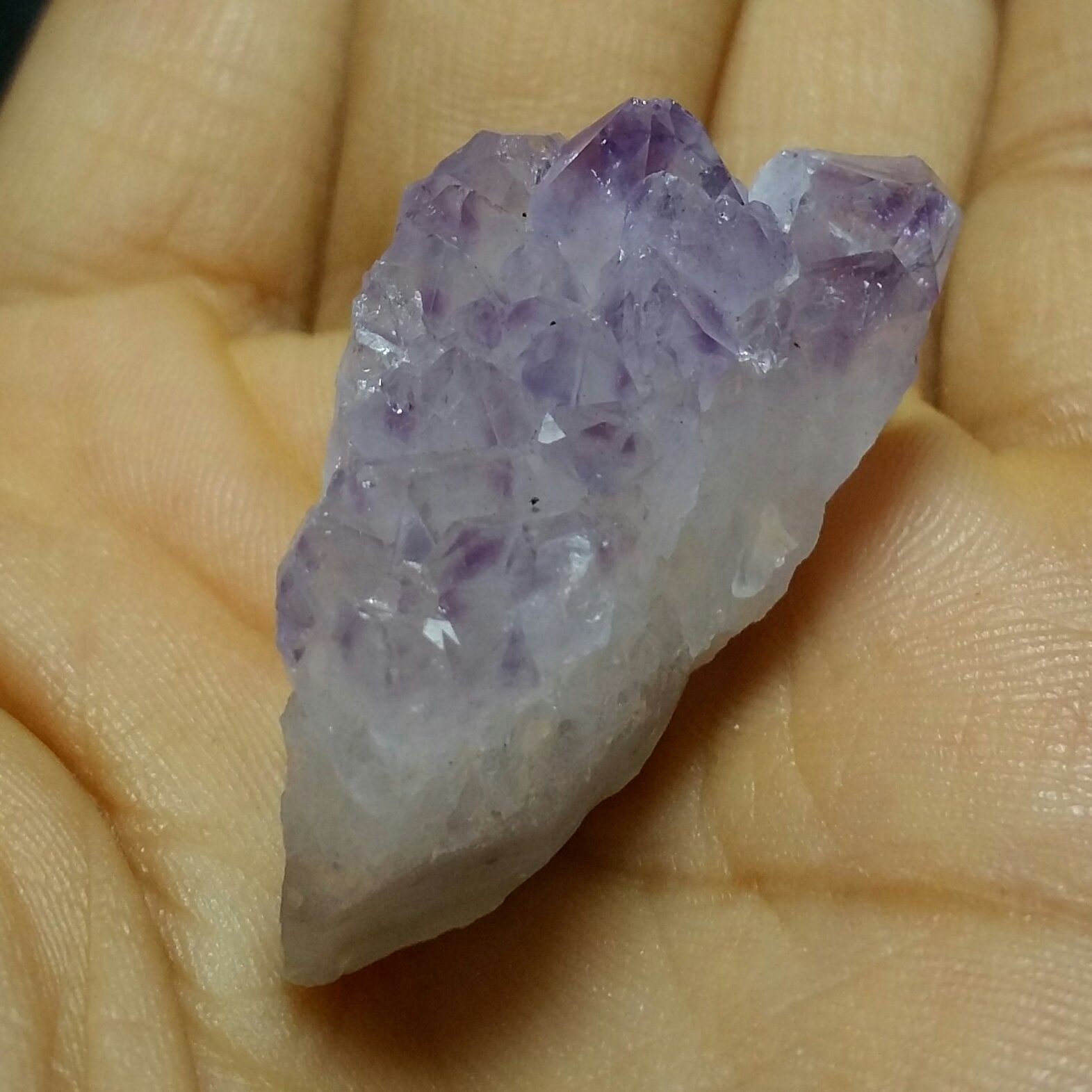 سنگ راف آمیتیس بلور درشت خاص بسیار زیبا دیدنی کاملا طبیعی شاهکار خلقت 9192