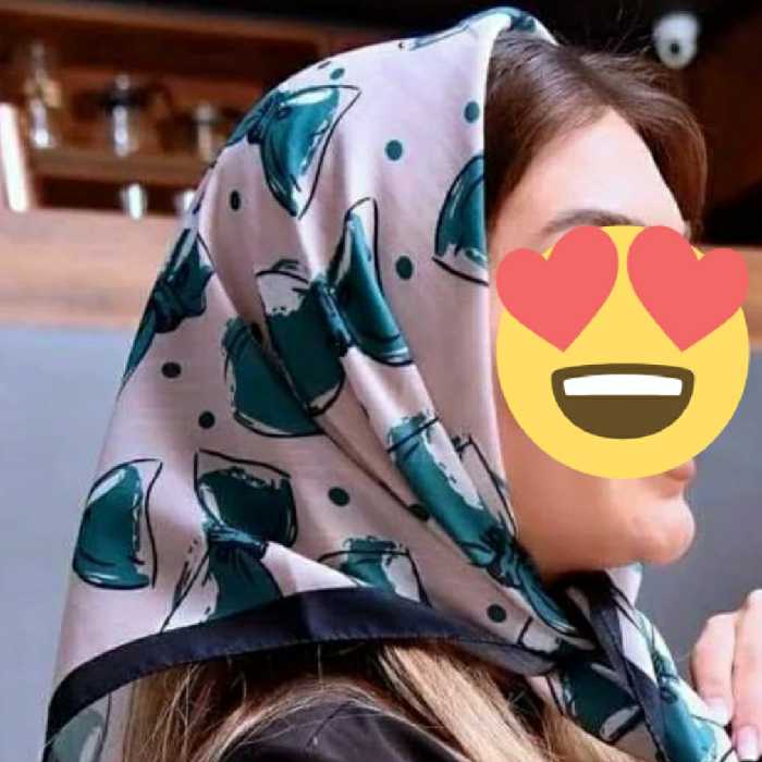 مینی اسکارف نخی در رنگهای شاد و طرح شیک 