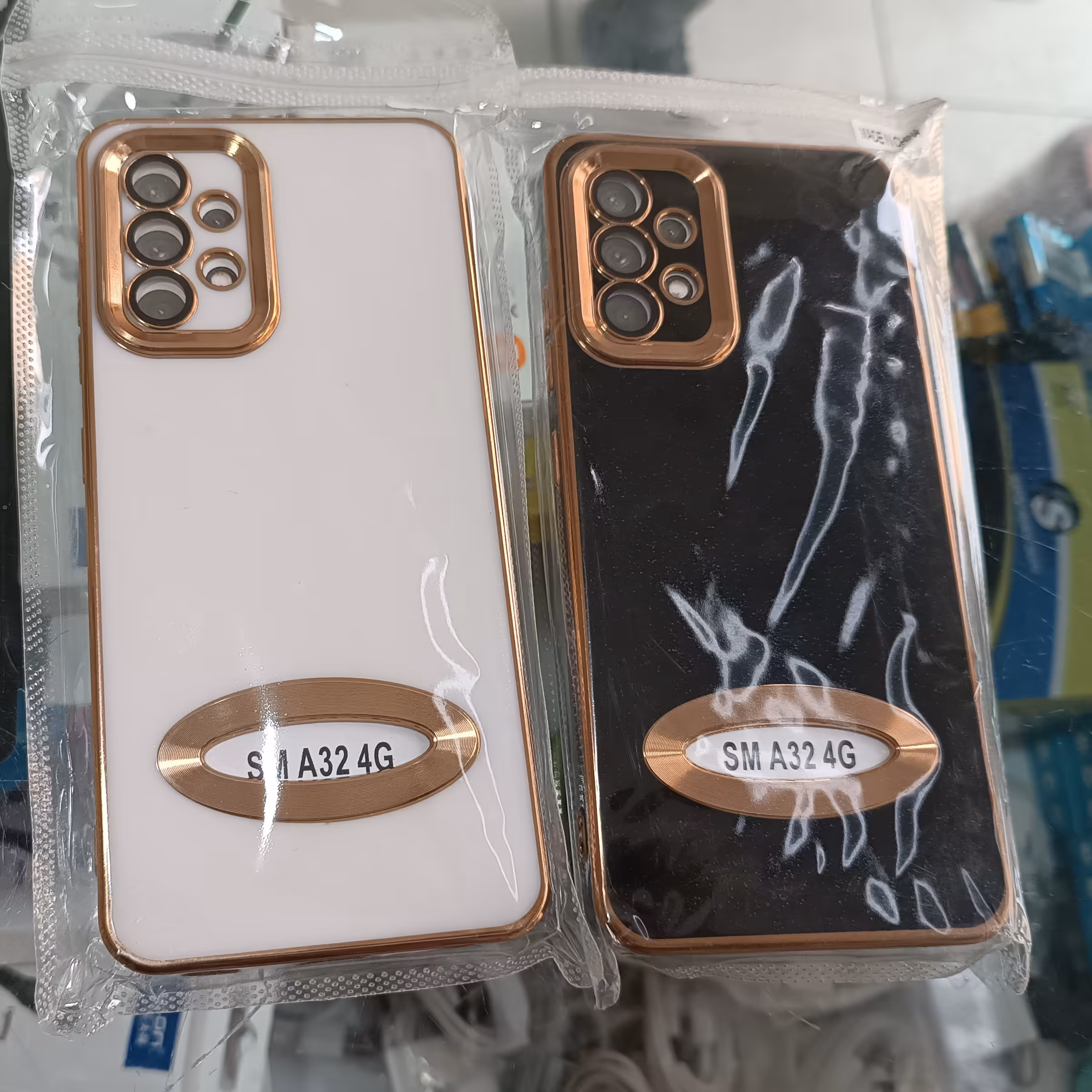 قاب گوشی سامسونگ A32 4G  دور طلایی 