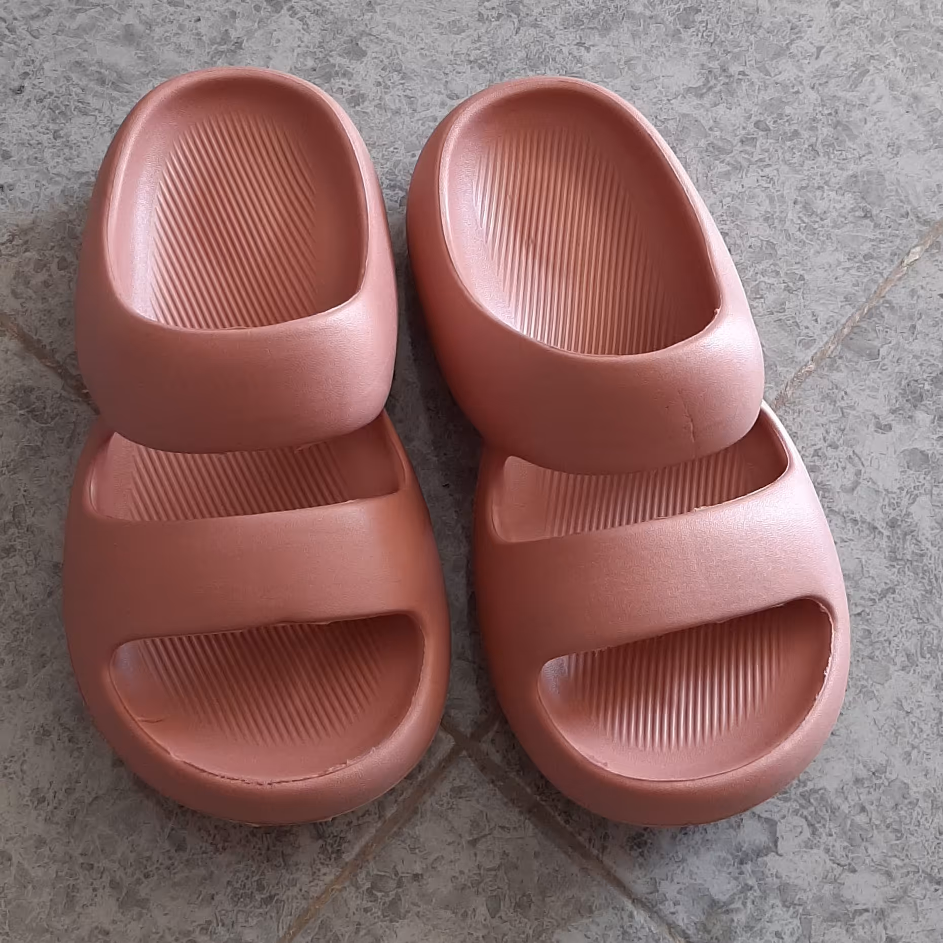 دمپایی زنانه برند پایون 