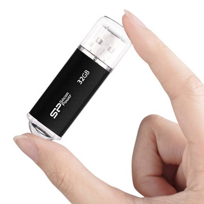 فلش  32 گیگ سیلیکون پاور مدل آی سری گارانتی متین