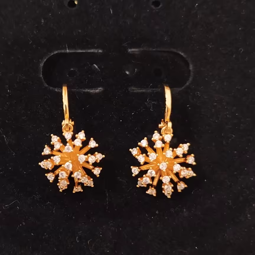 گشواره  رنگ ثابت نگین دار