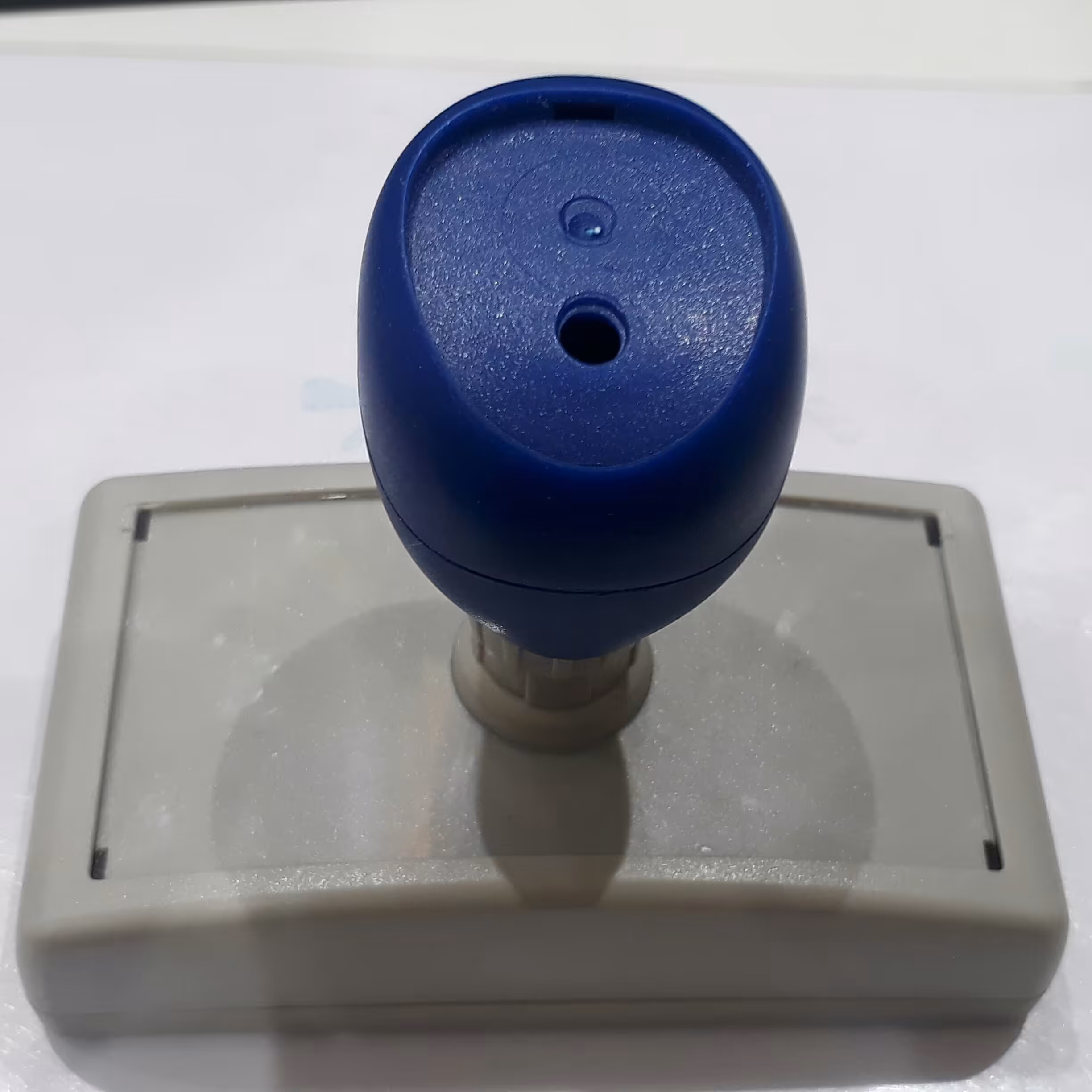 مهر لیزری برند دیپلمات سایز بزرگ اتومات با جوهر آبی مناسب برای درج آدرس و مطالب