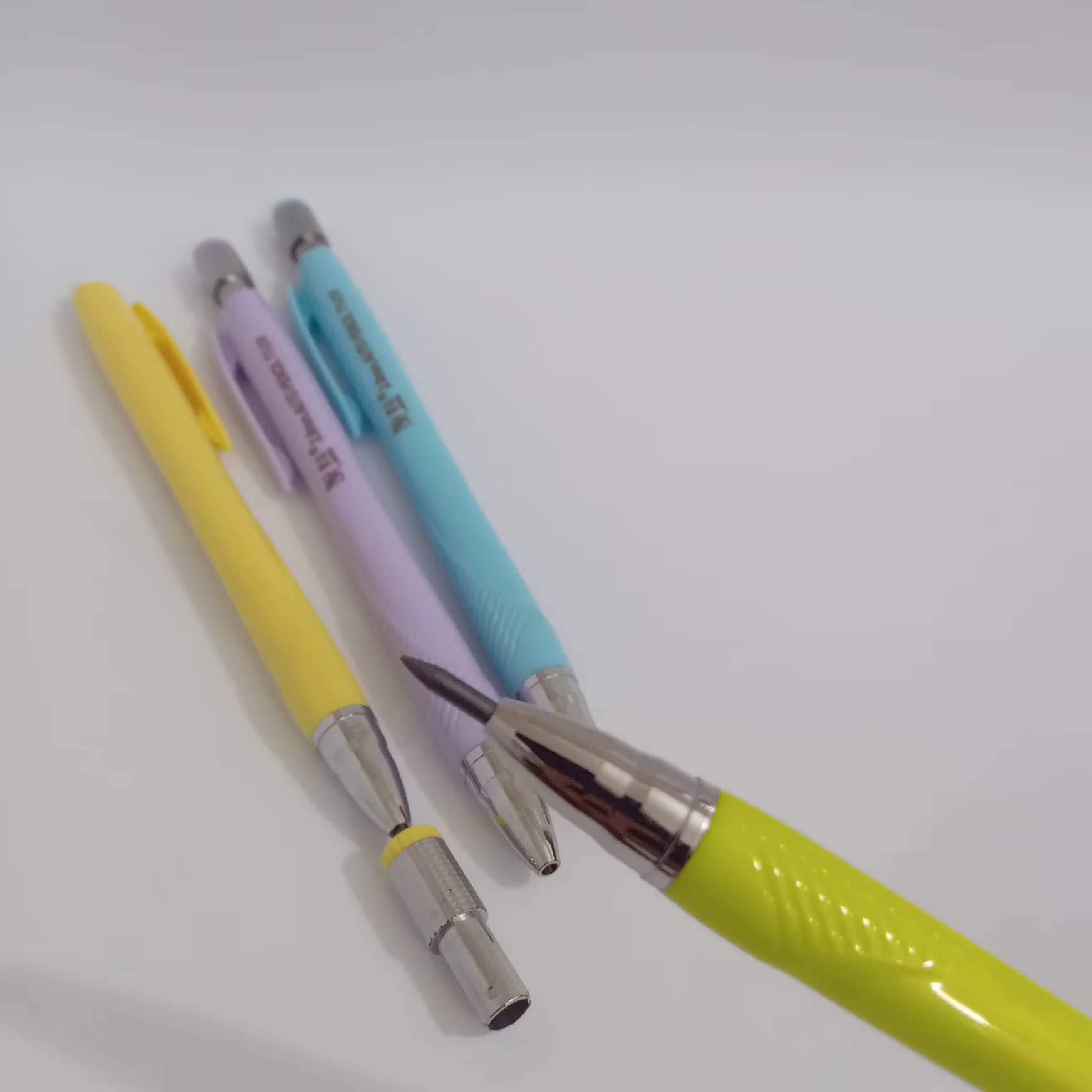 مداد نوکی دو میلی متر