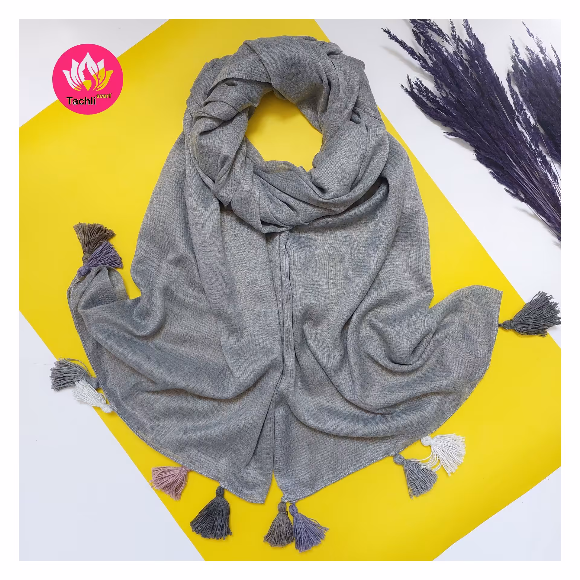 شال نخی ساده با رنگبندی خاص