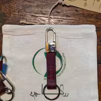 جاکلیدی مدبر دار (قفلی) چرم طبیعی روگا چرم