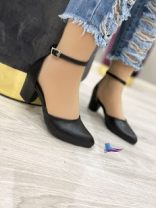 پاشنه دار مجلسی