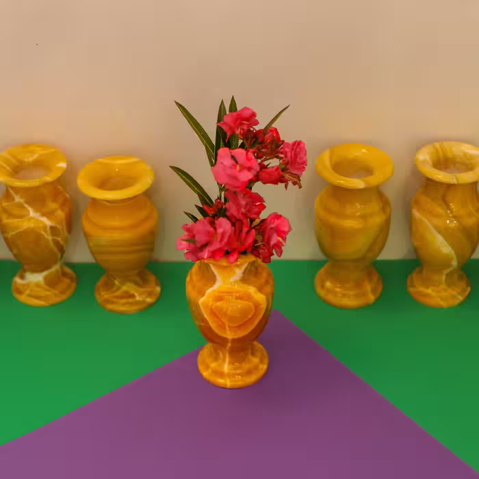 گلدان سنگی شیپوری ،سنگ طبیعی مرمر کرم و پرتغالی،خاصیت درمانی و دفع انرژی منفی