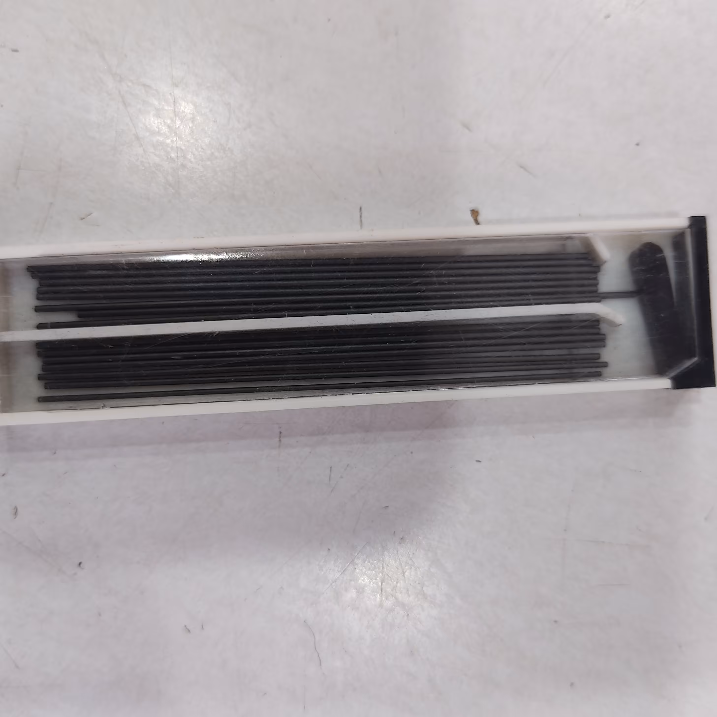 مغز مداد پنج دهم 