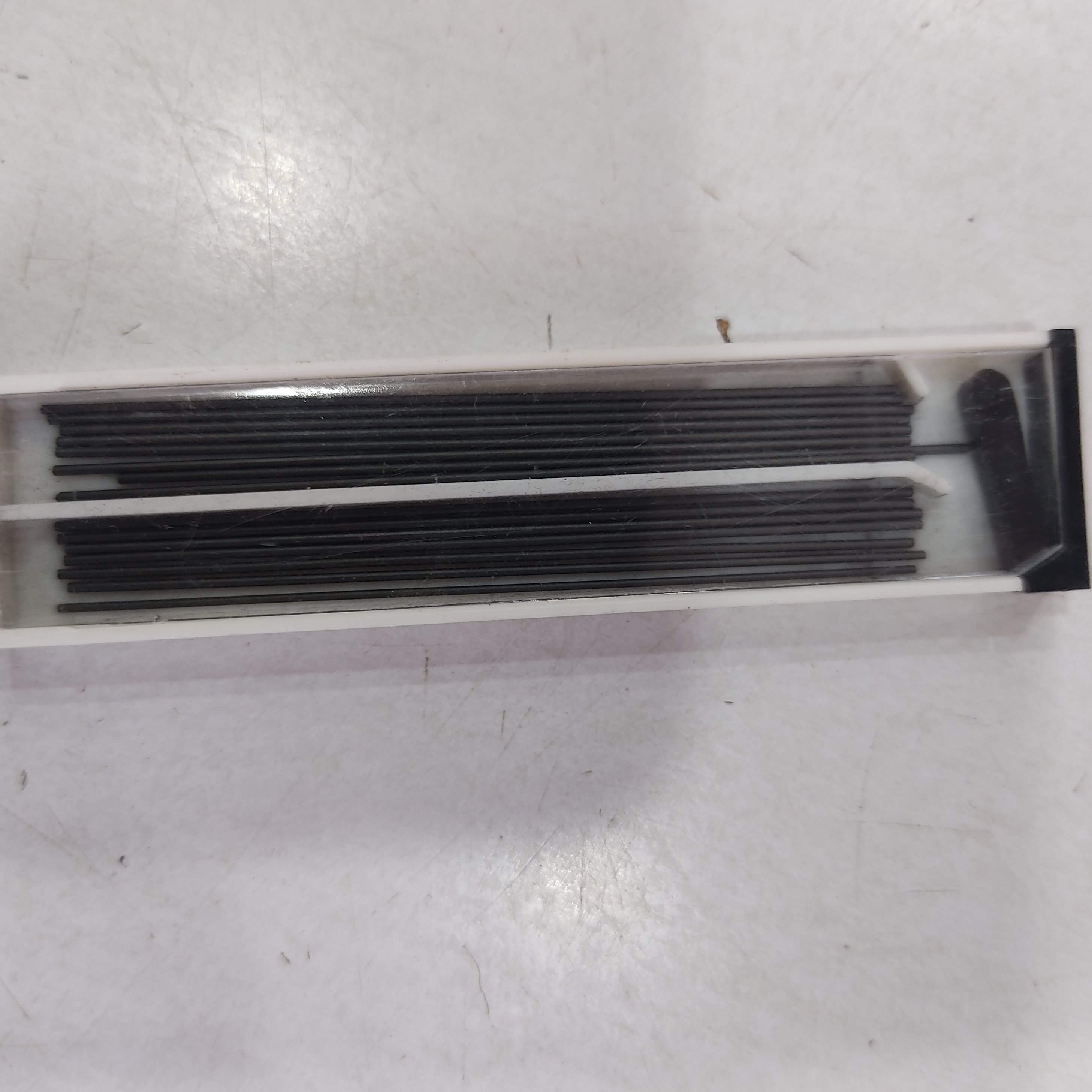 مغز مداد پنج دهم 