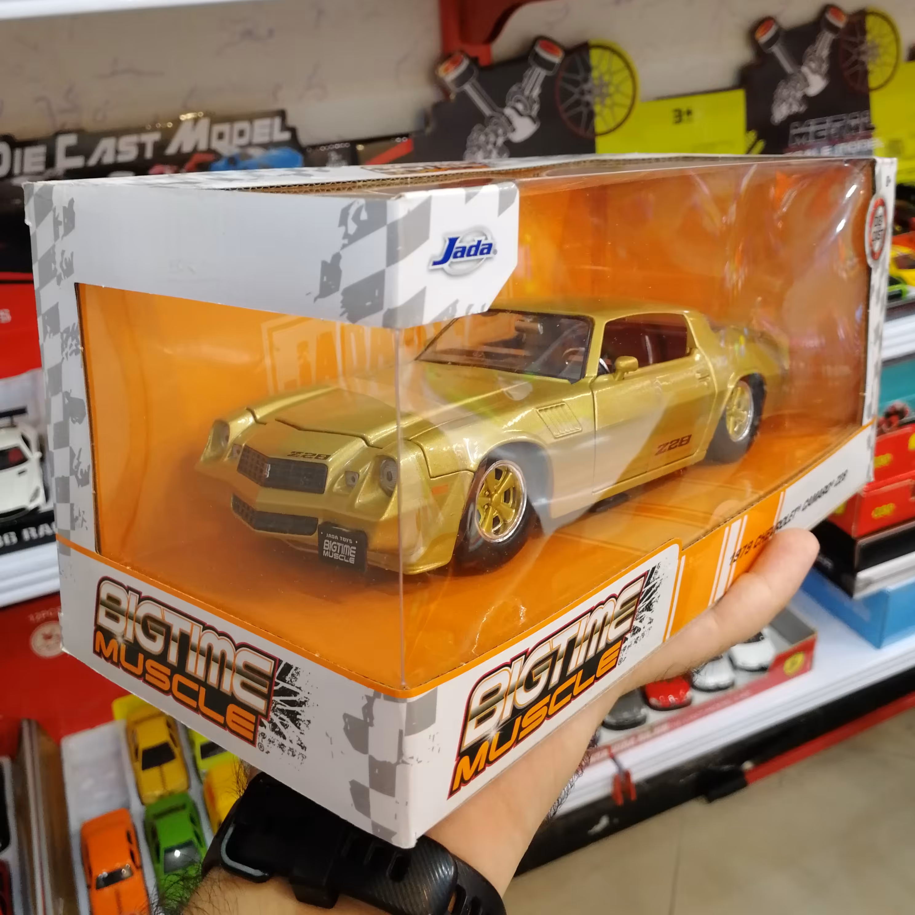 ماکت فلزی ماشین شورلت کامارو Z28 برند جادا مقیاس 1.24حدود طول 20 سانتی متر 