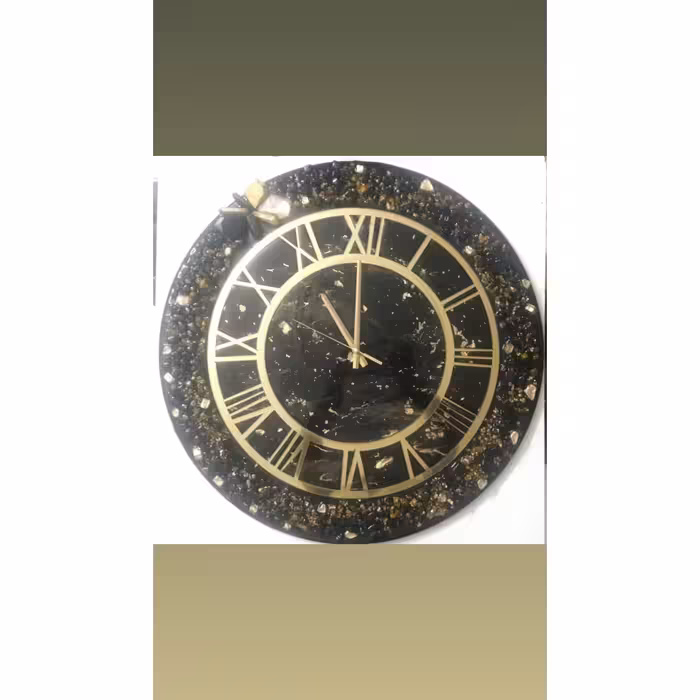 ساعت رزین مشکی طلایی دستساز