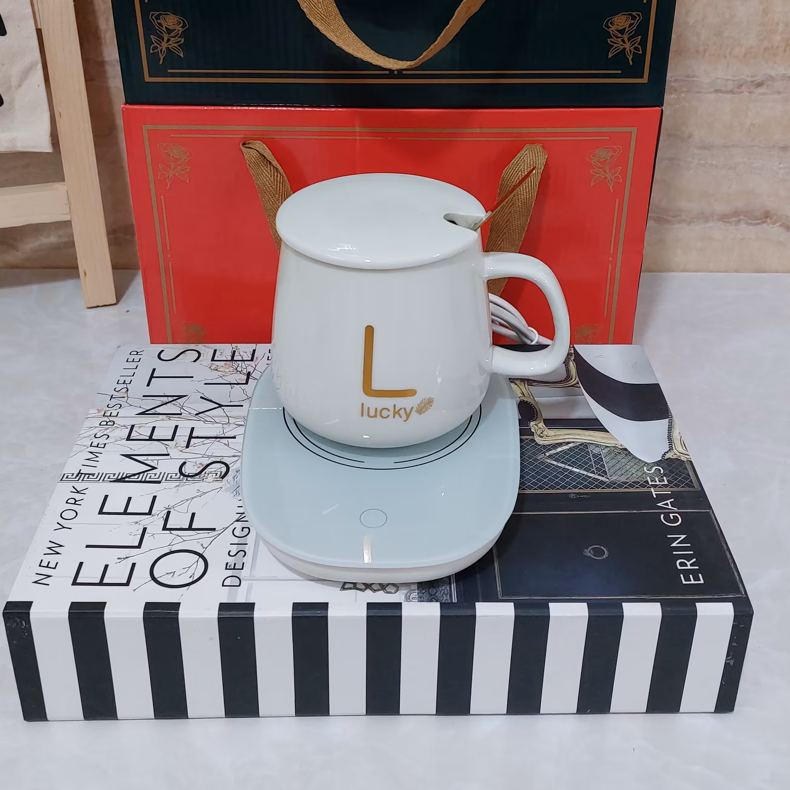 ماگ هیتردار  برقی رنگ سفید همراه جعبه کادویی مناسب هدیه و...