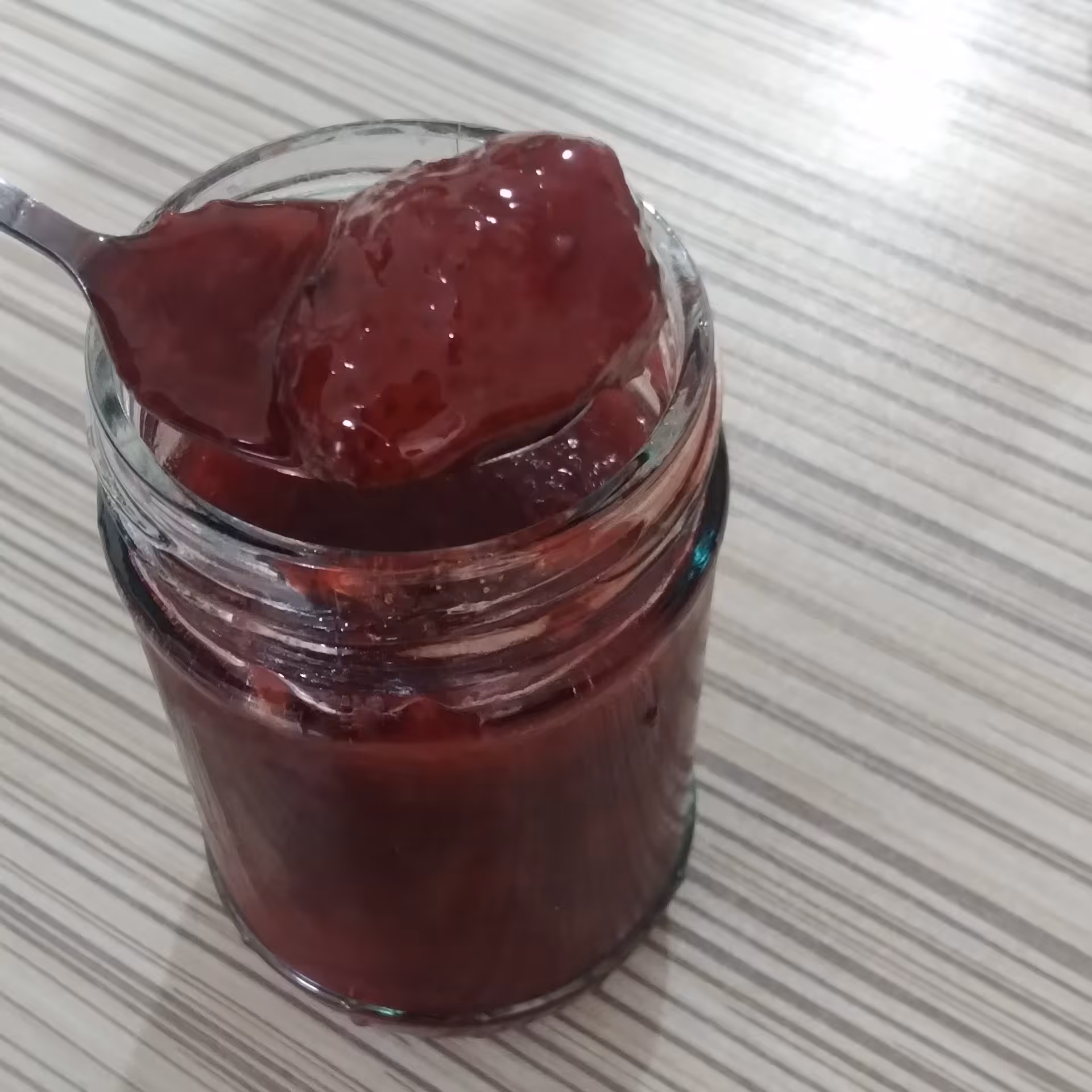 مربای توت فرنگی 