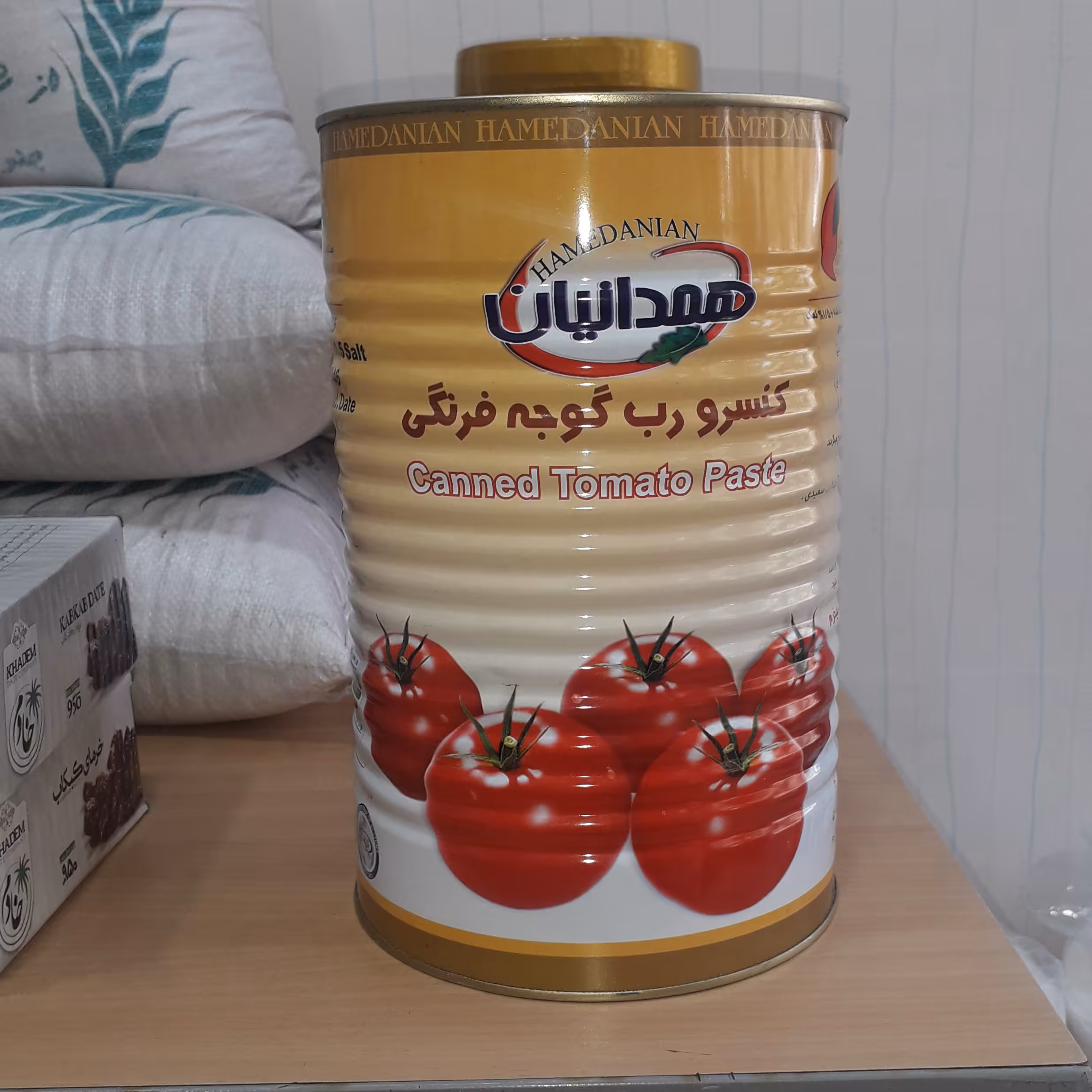 رب گوجه فرنگی چهار کیلو ونیم همدانیان