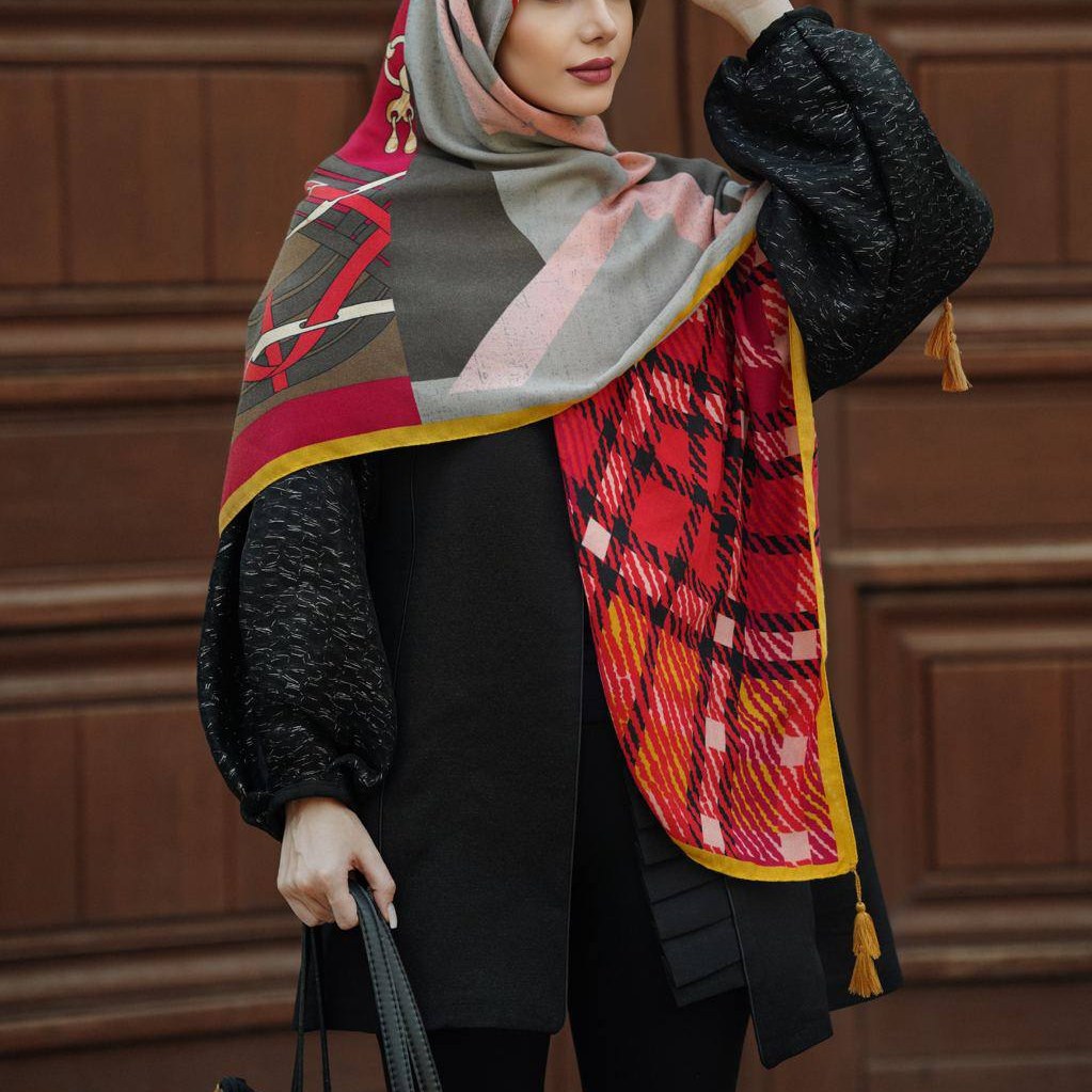 روسری نخی پاییزه منگوله دار 3 کد 368