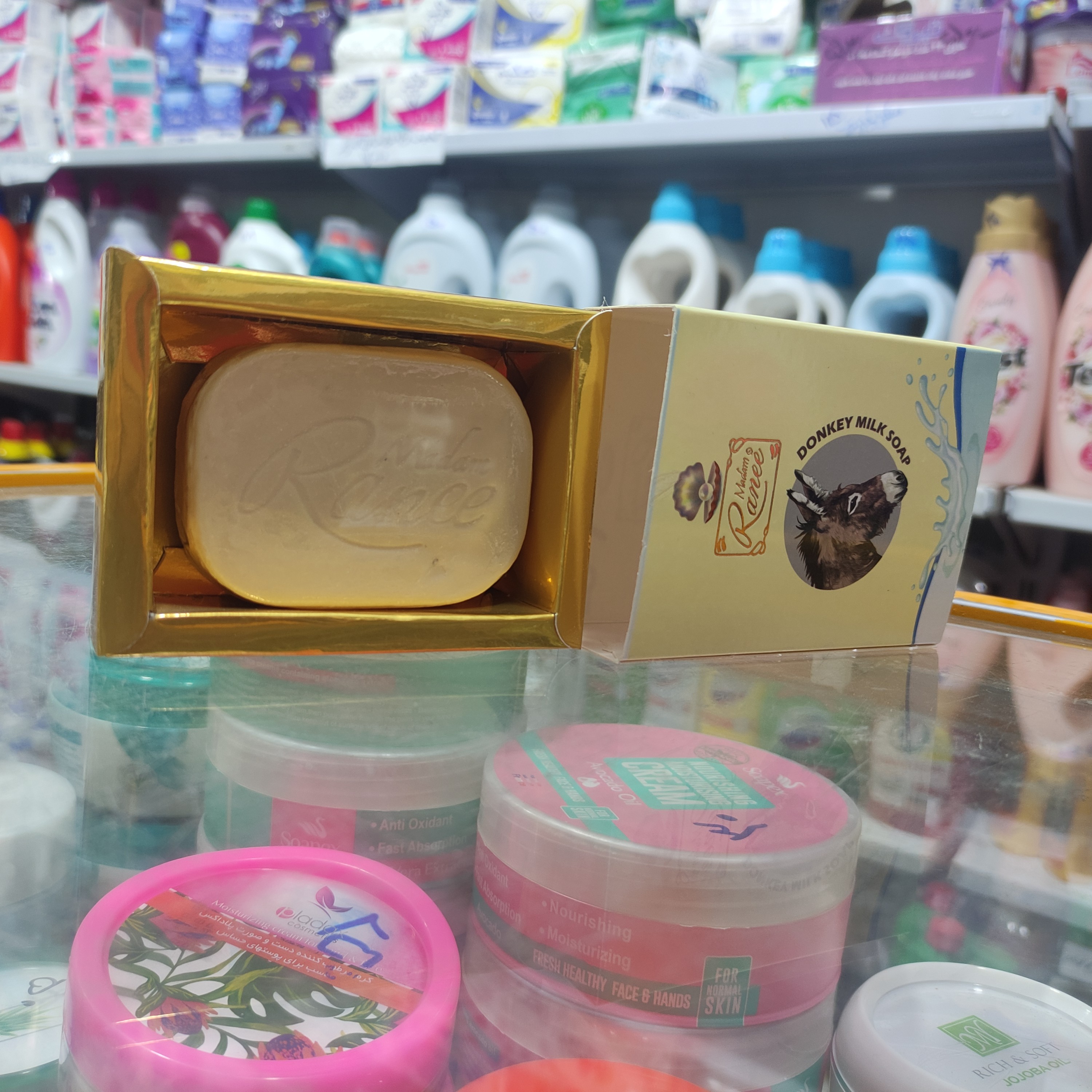 صابون روشن کننده شیر الاغ