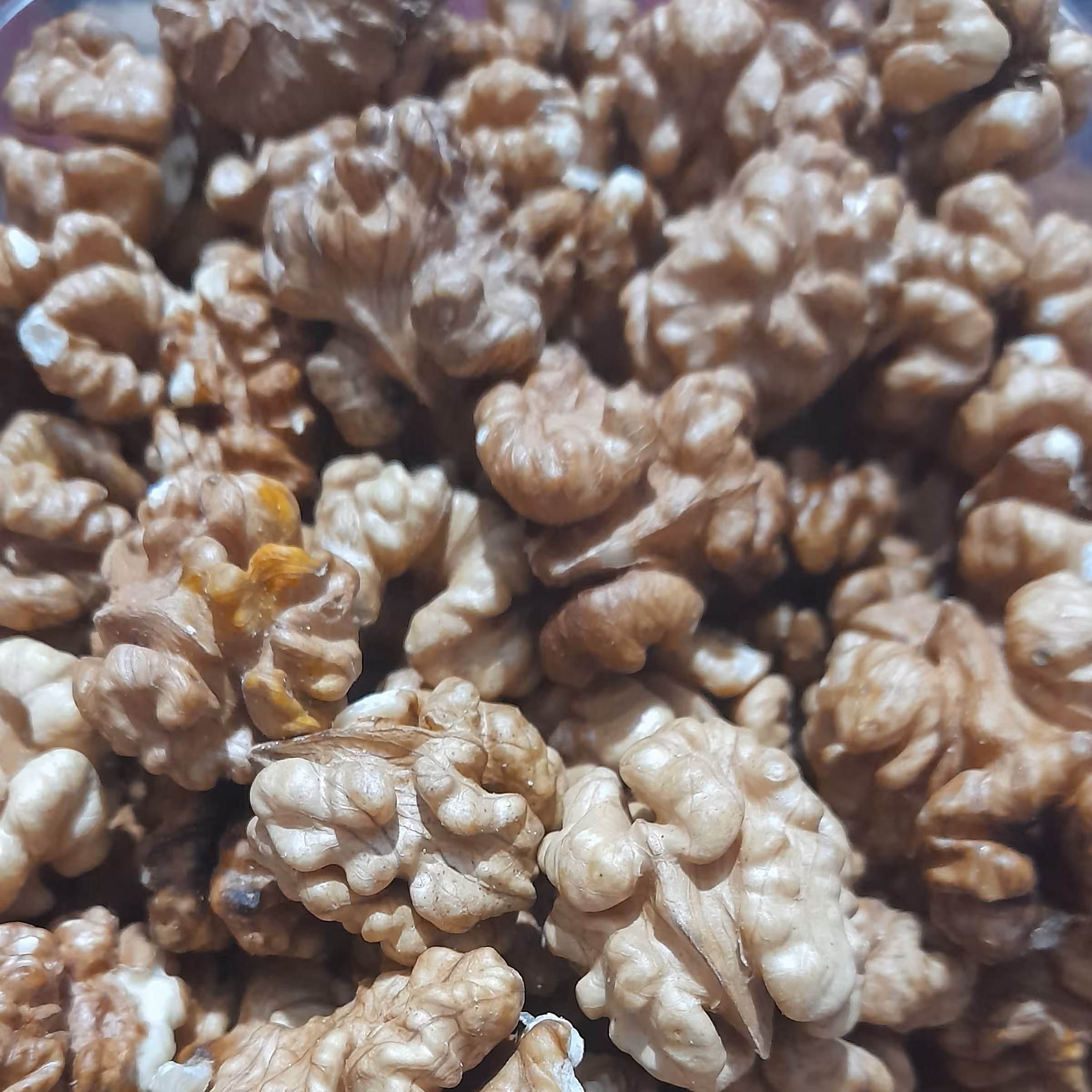  مغز گردو ( 500گرم ) خوش طعم مخصوص صبحانه و تزیین شیرینی