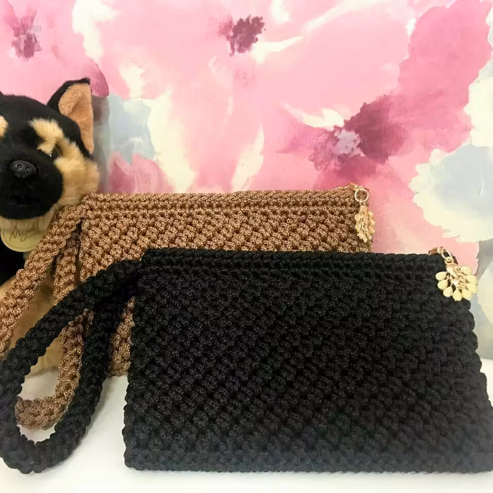 کیف پول یاکیف آرایشی