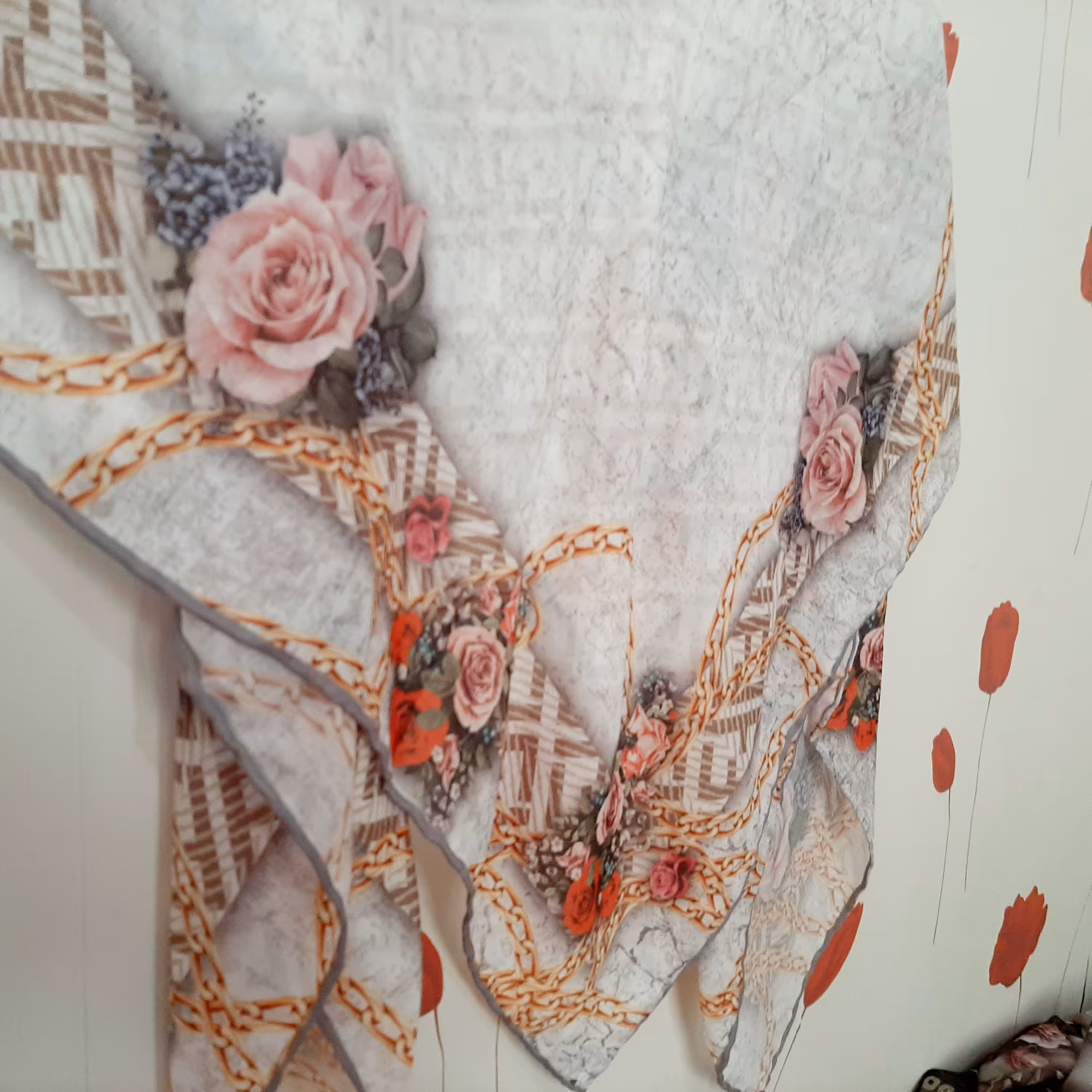 کالکشن بهاره طرح گل و زنجیر 