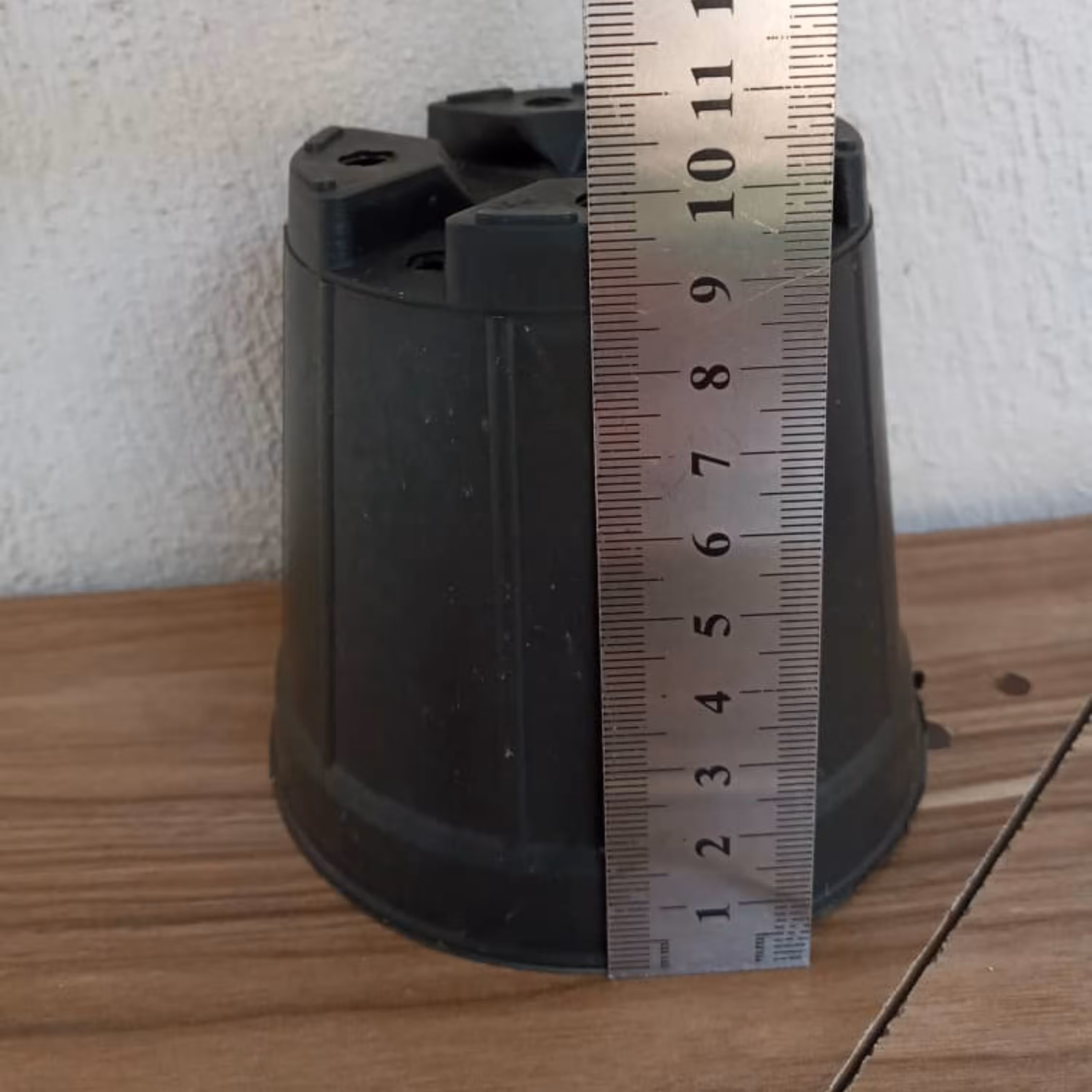 گلدان پلاستیکی شماره 12 درجه یک