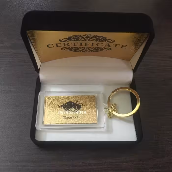 جاسوئیچی روکش طلا نماد ماه تولد با شناسنامه 