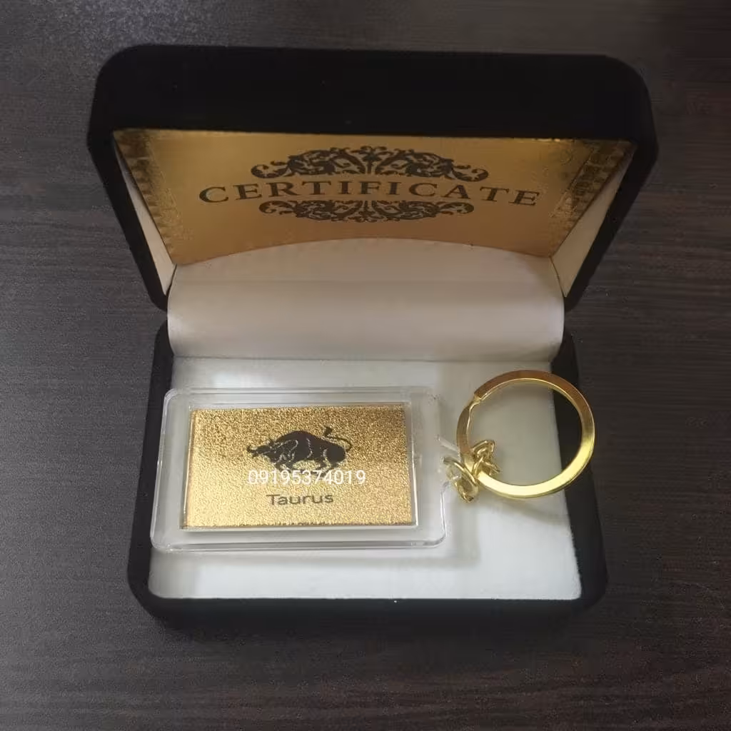 جاسوئیچی روکش طلا نماد ماه تولد با شناسنامه 